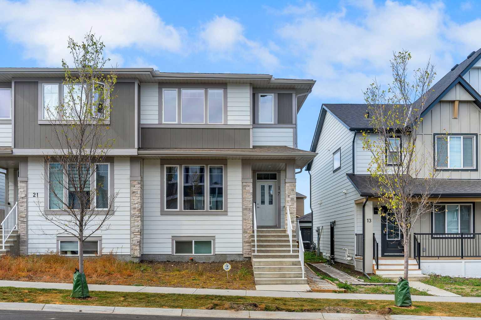 17 Veranda Blvd SW, Calgary, AB T2Y 0N5