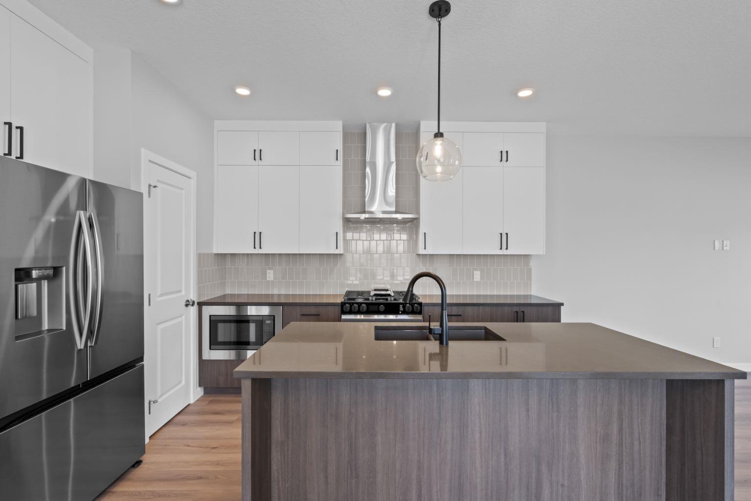 460 Lewiston Lndg NE, Calgary, AB T3P 2H8