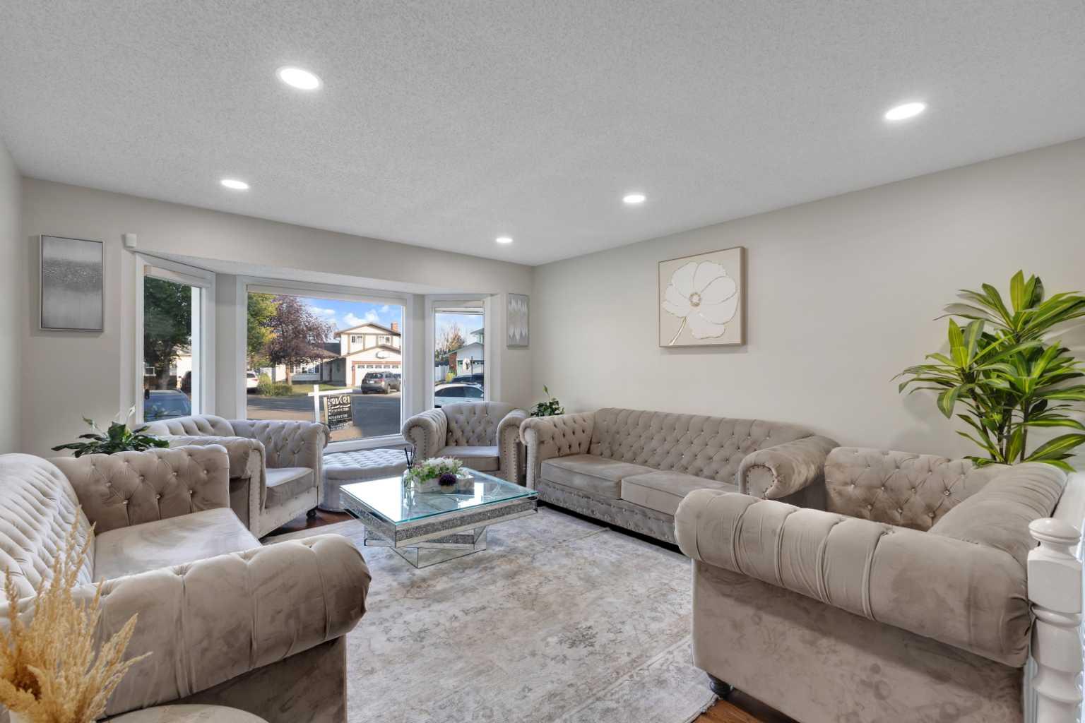 12 Templehill Bay NE, Calgary, AB T1Y 4C7