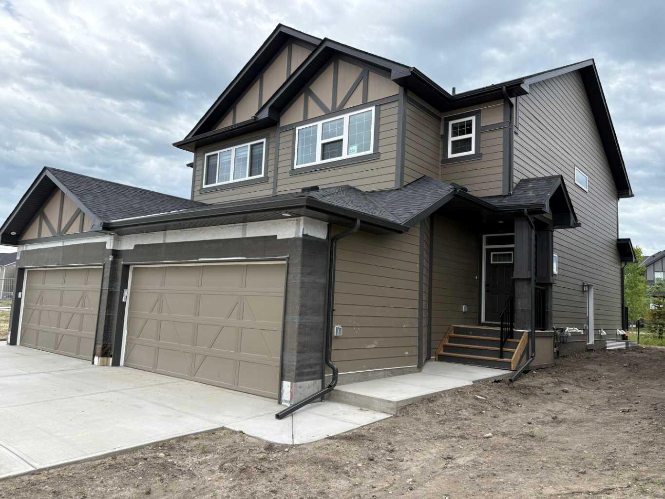 264 Legacy Glen Parade SE, Calgary, AB T2X 5Z6