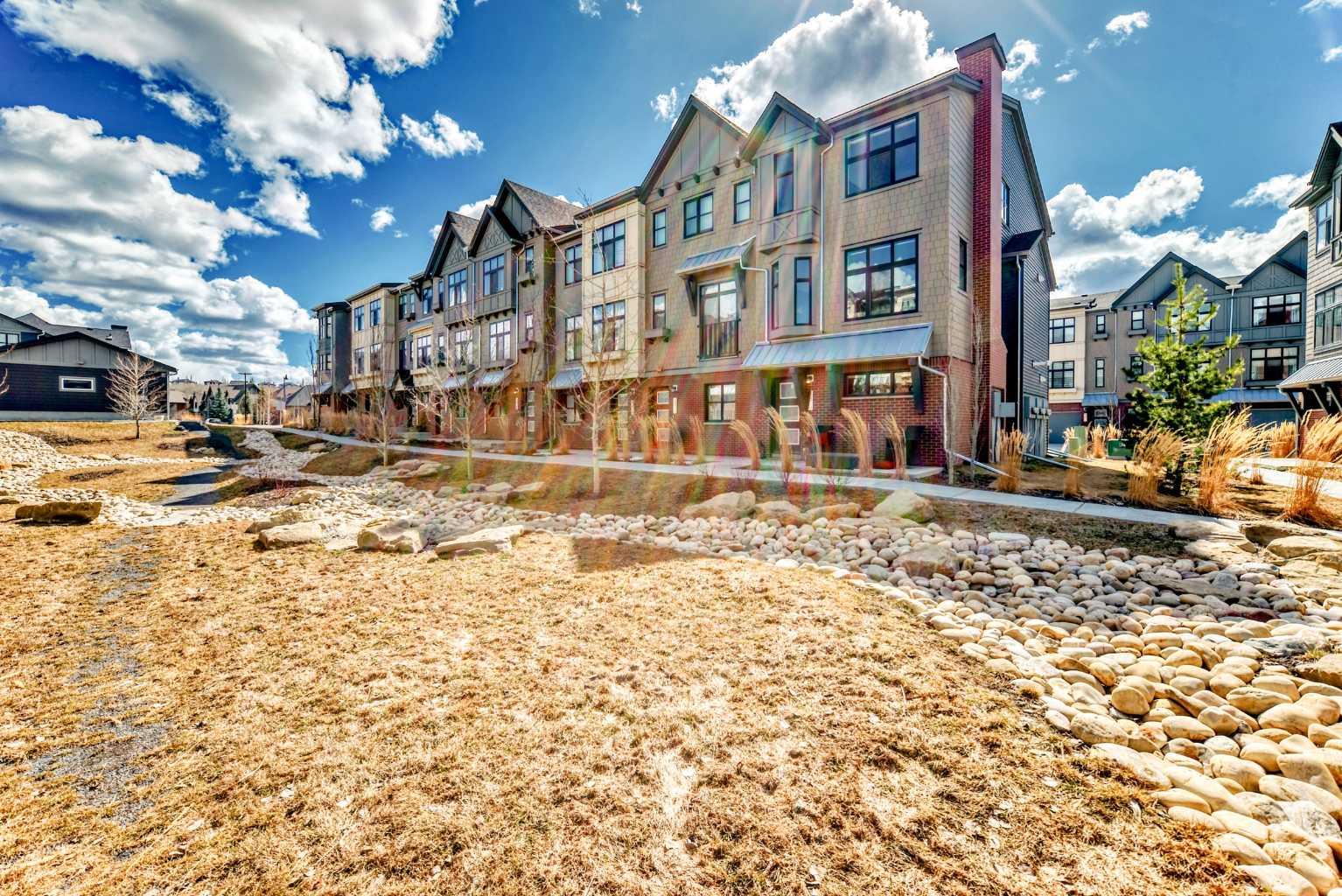 91 Spring Willow Close SW, Calgary, AB T3H 3V8