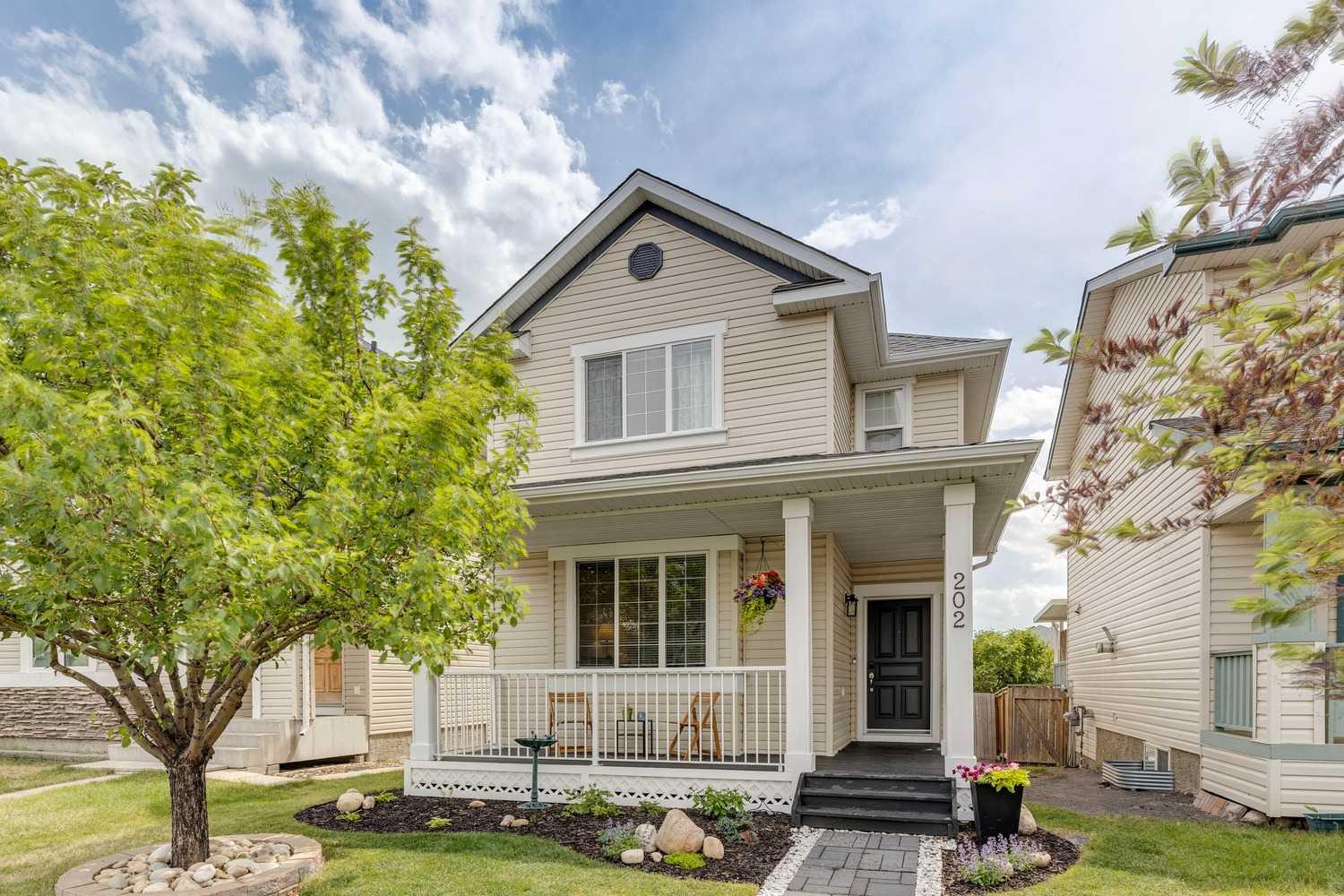 202 Evansmeade Close NW, Calgary, AB T3P 1E2