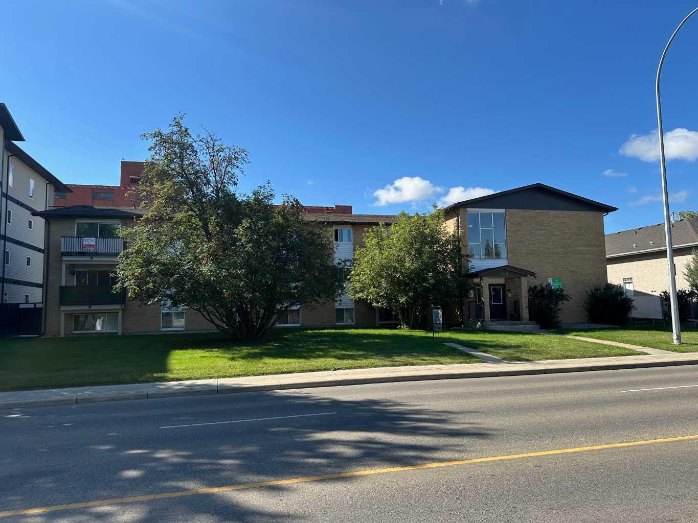 4811 55 Street Unit 307, Red Deer, AB T4N 2J2