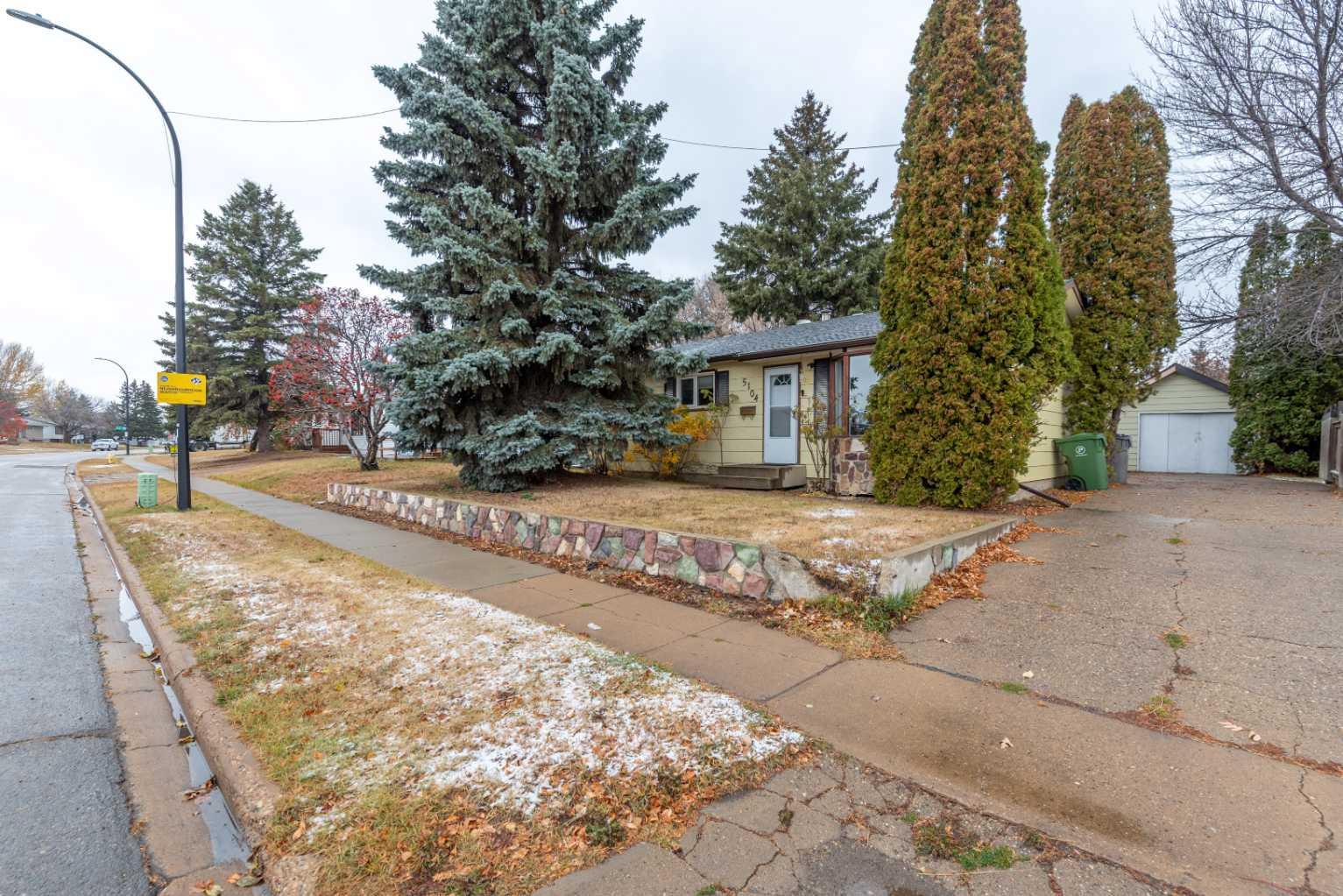 31 Street Unit 5104, Lloydminster, AB T9V 1E3