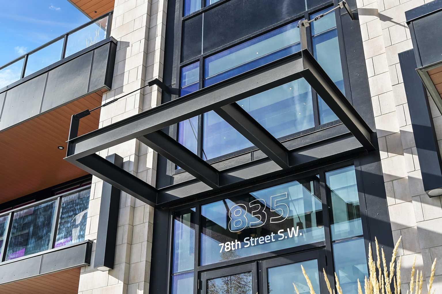 835 78 Street Sw Unit 112, Calgary, AB T3H 6H6