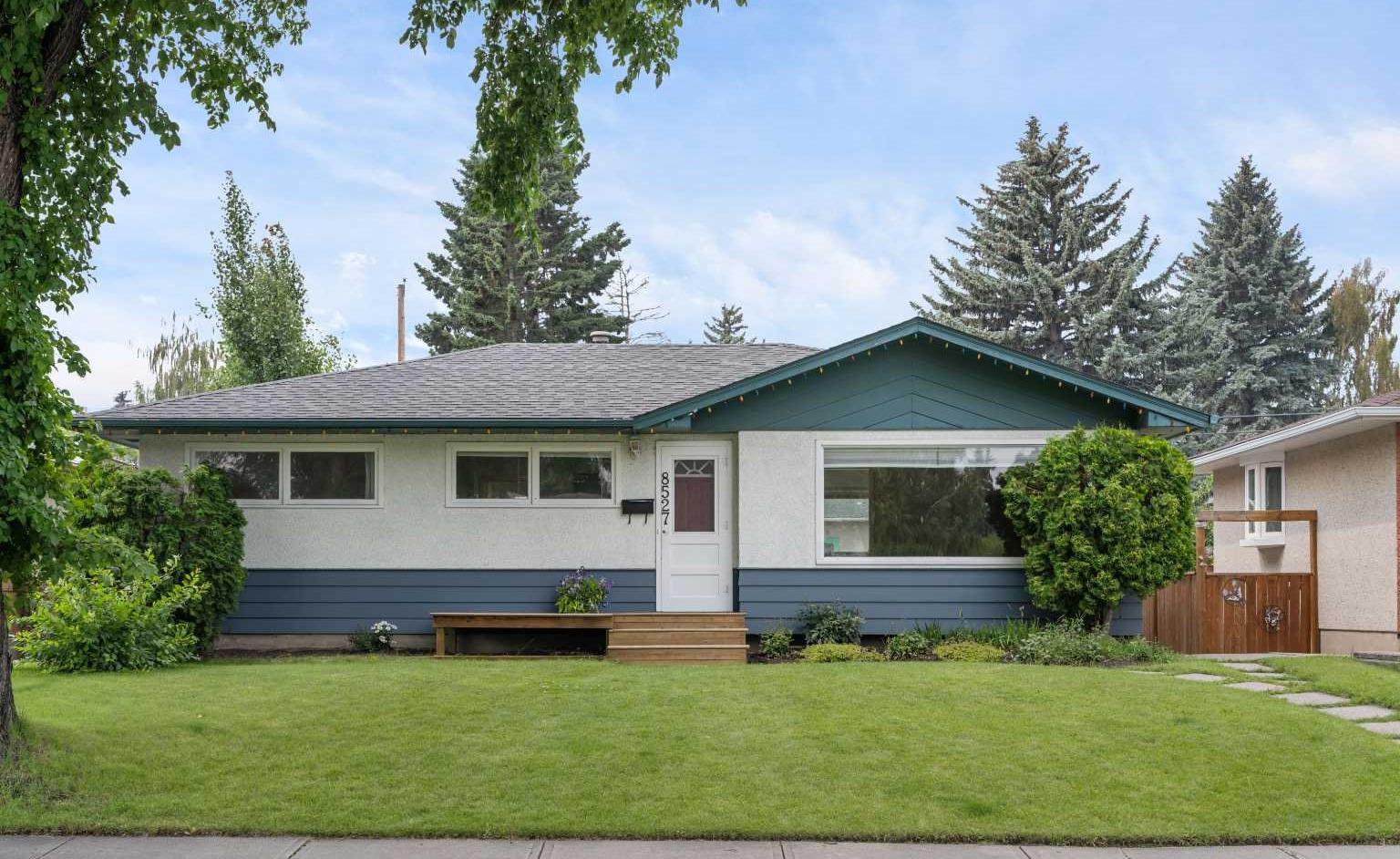 8527 Athabasca St SE, Calgary, AB T2H 1S2