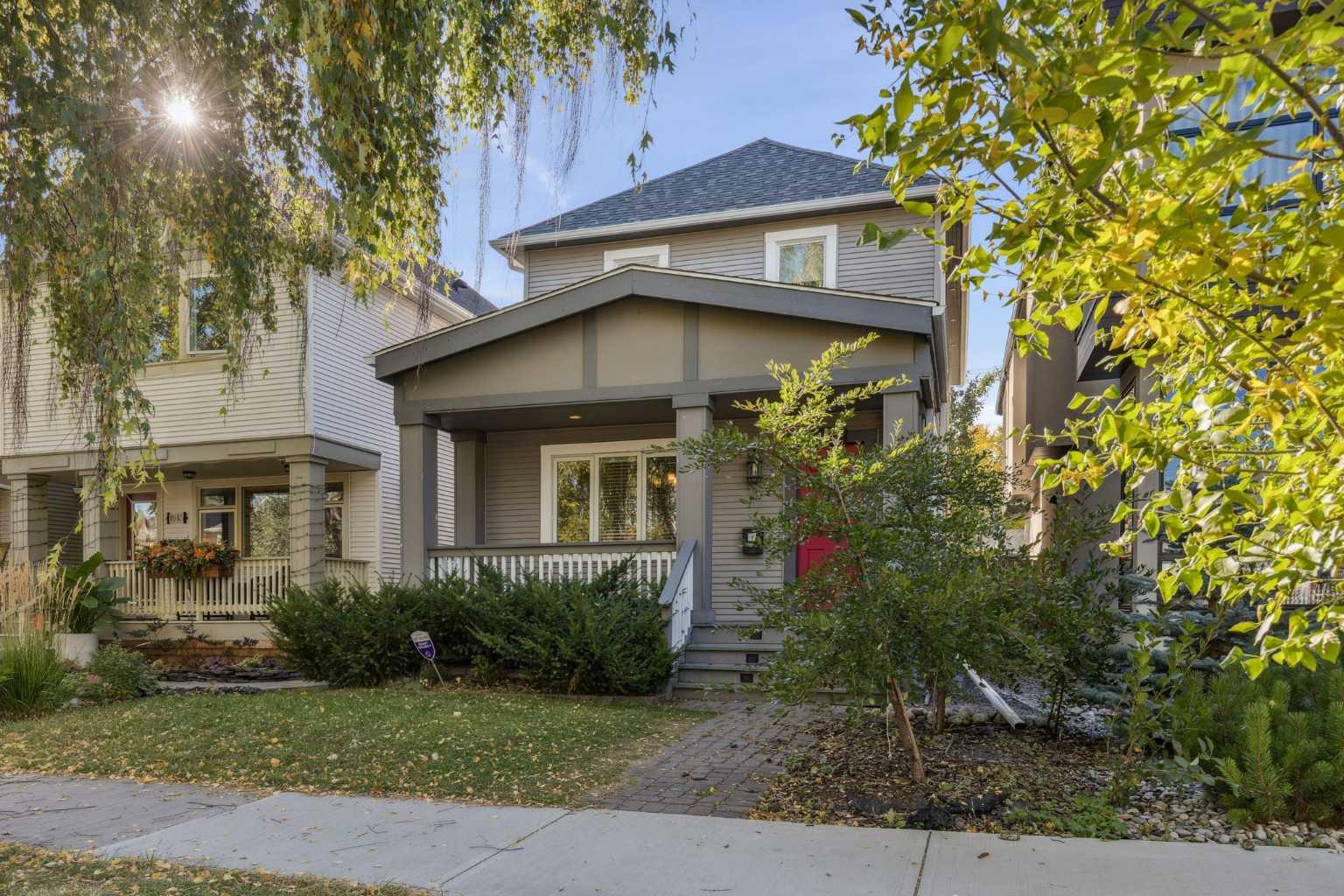 1647 Bowness Rd NW, Calgary, AB T2N 3K1