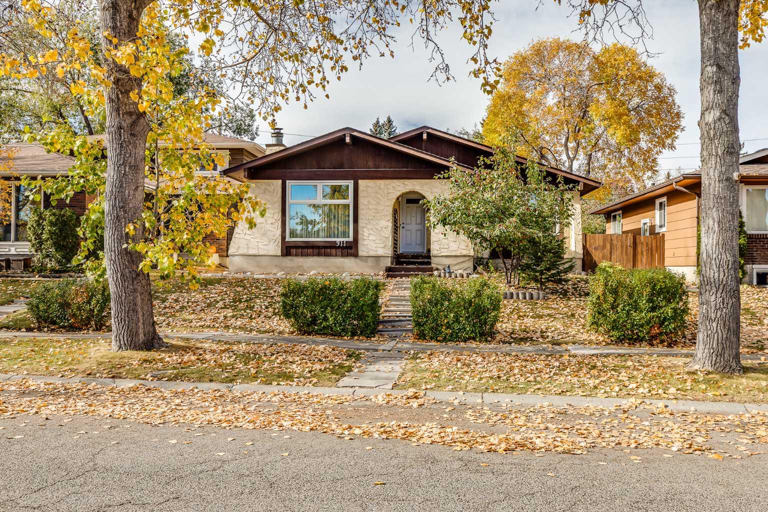 311 Midridge Rd SE, Calgary, AB T2X 1E1
