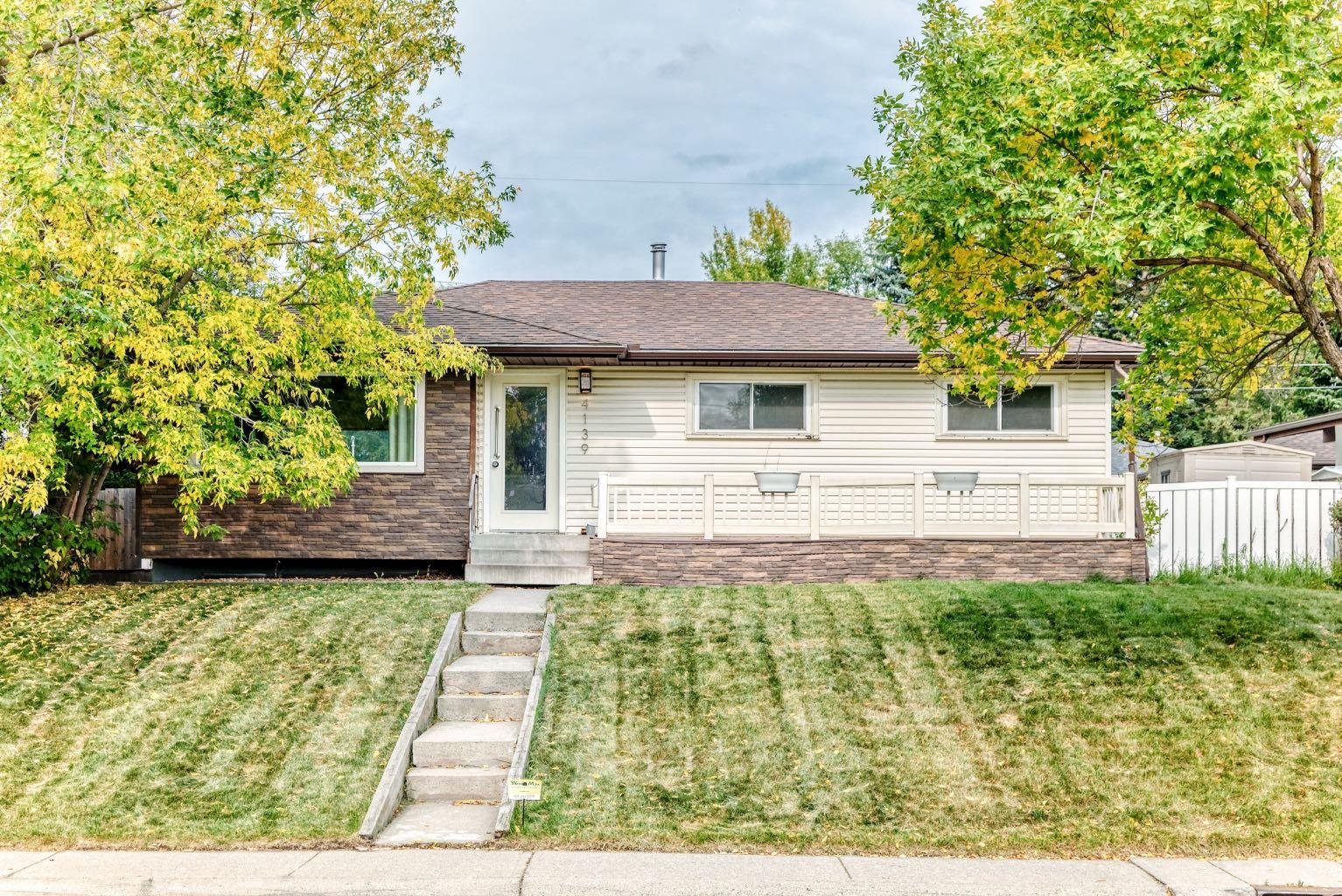 4139 Bowlen St NW, Calgary, AB T2L 1P8