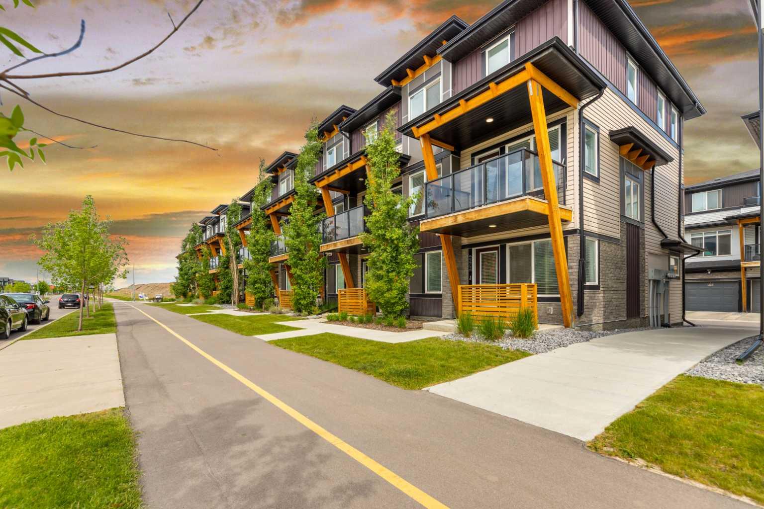 572 Savanna Blvd NE, Calgary, AB T3J 0Y2