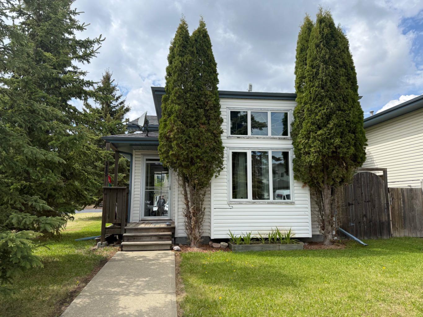 4515 B 33 St, Athabasca, AB T9S 1P5
