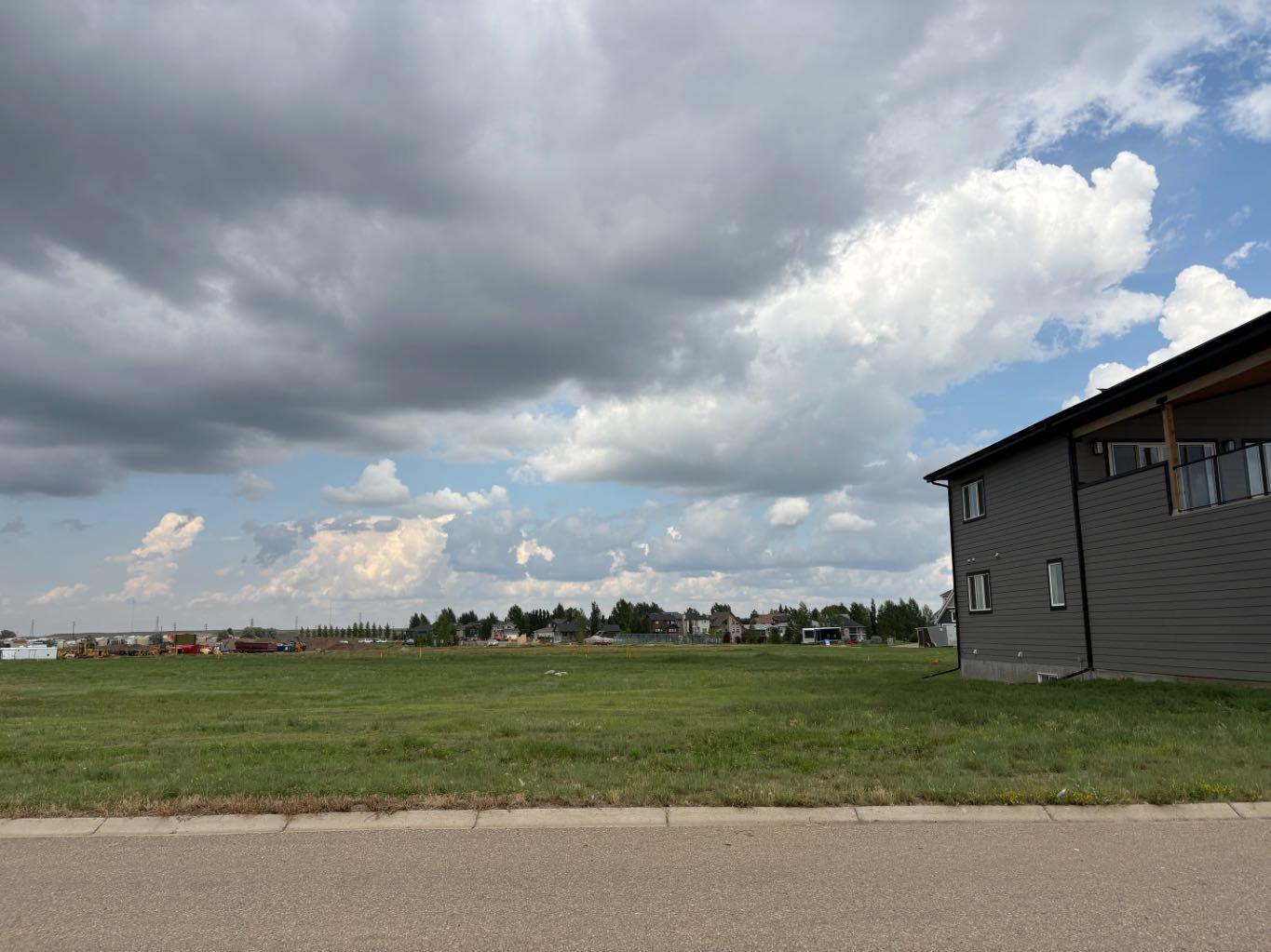 33 Kingfisher Ests E, Lake Newell Resort, AB T1R 0X5