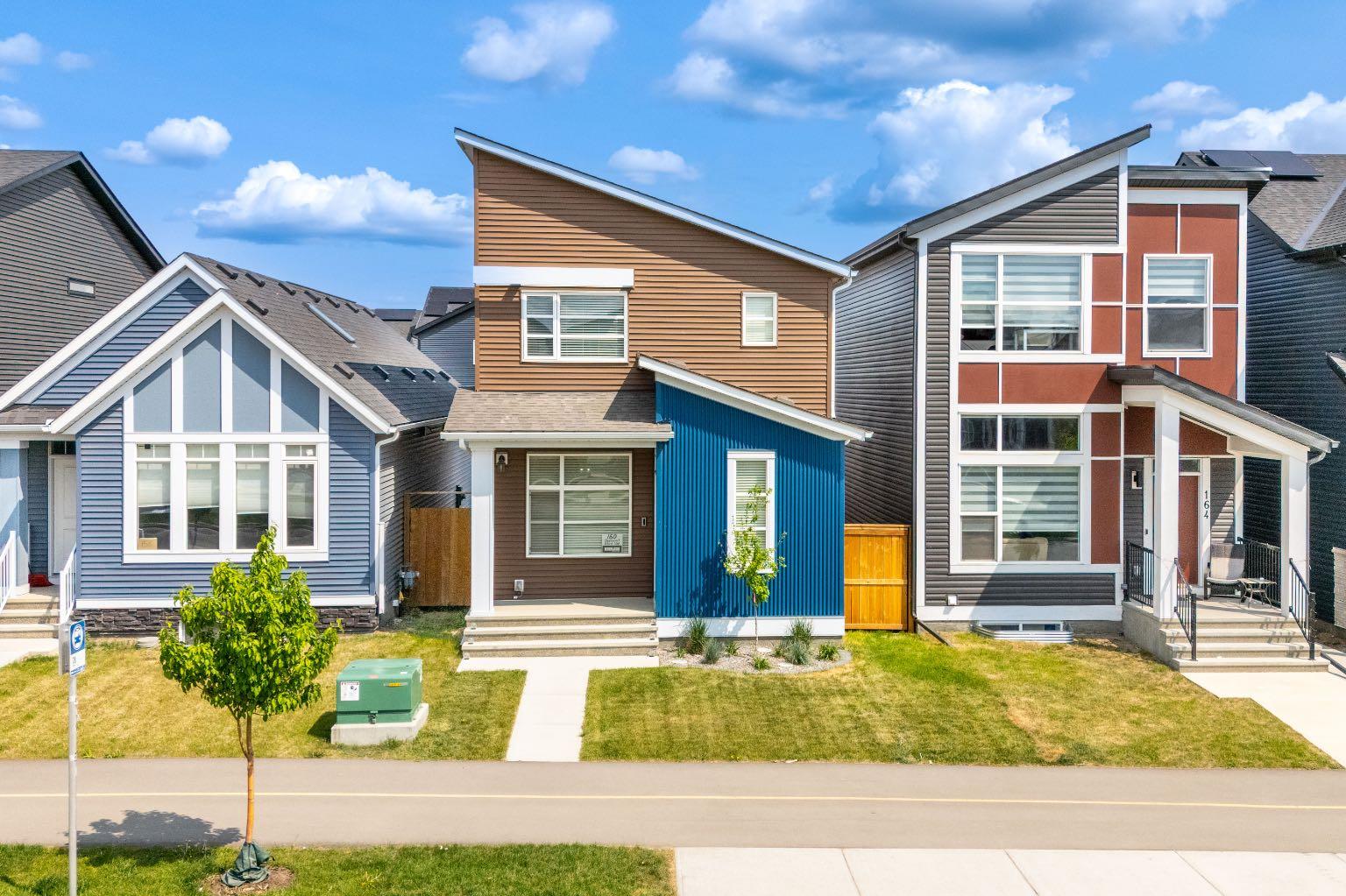 160 Belmont Blvd SW, Calgary, AB T2X 4W3