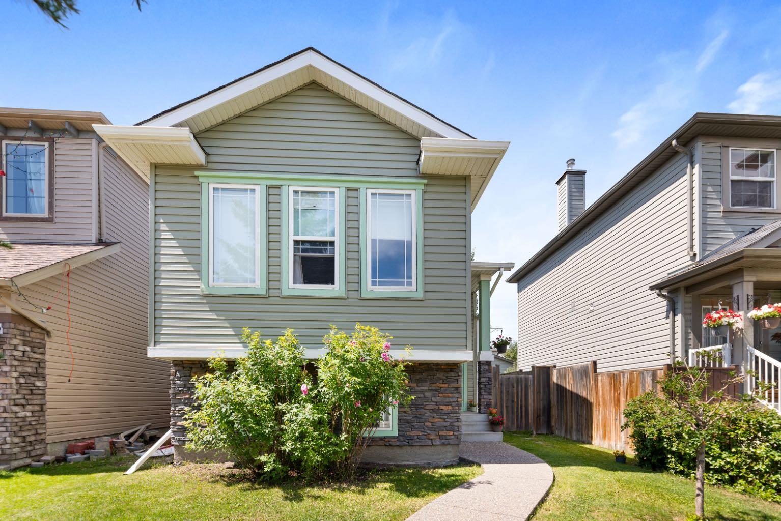 232 Covebrook Close NE, Calgary, AB T3K 6J6