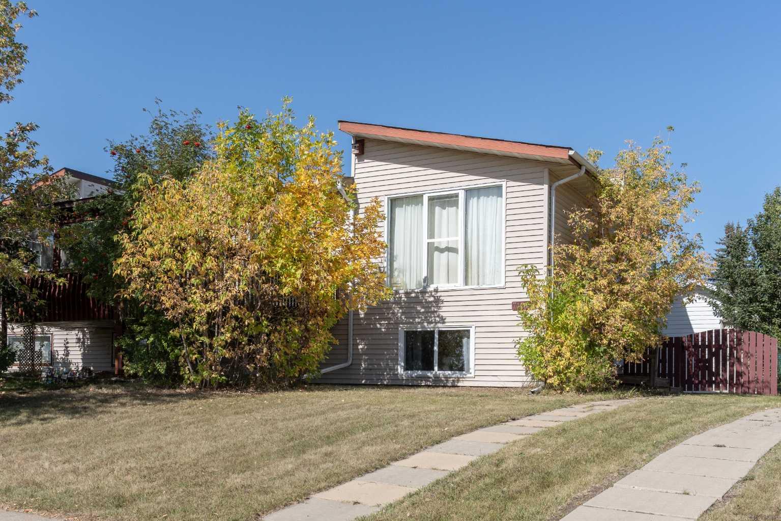 7106 Marler Dr #a, Camrose, AB T4V 3L8