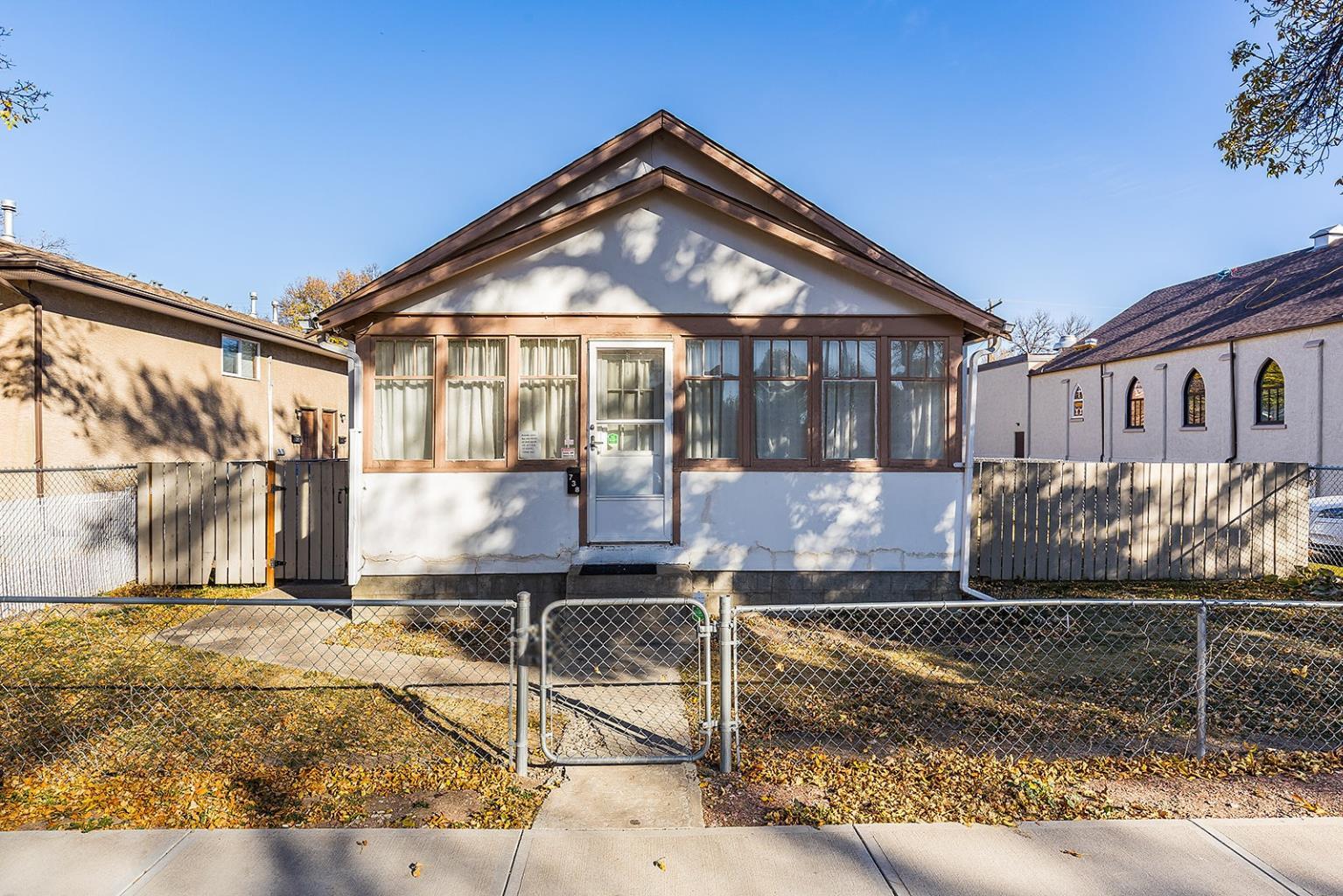 8 Street Se Unit 738, Medicine Hat, AB T1A 1M5