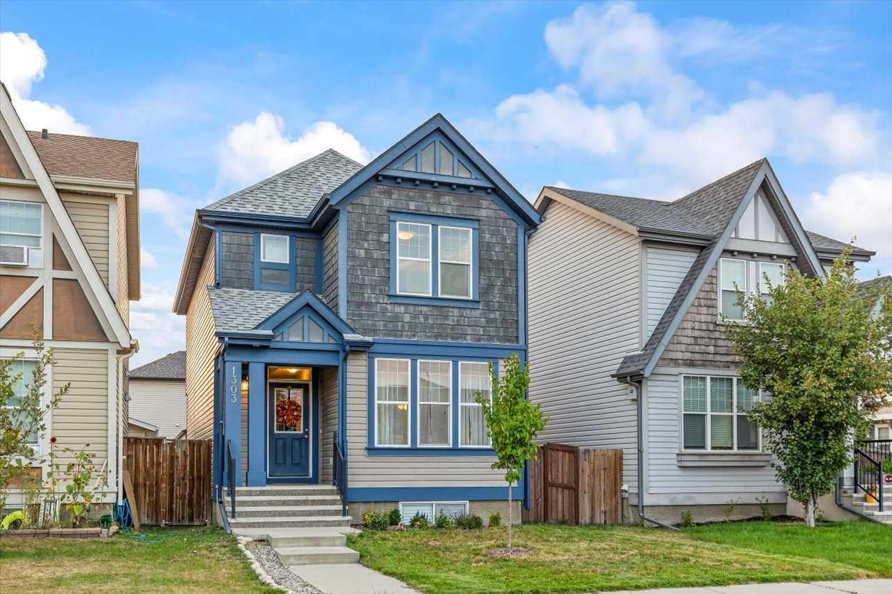 1303 New Brighton Park SE, Calgary, AB T2Z 0Y2