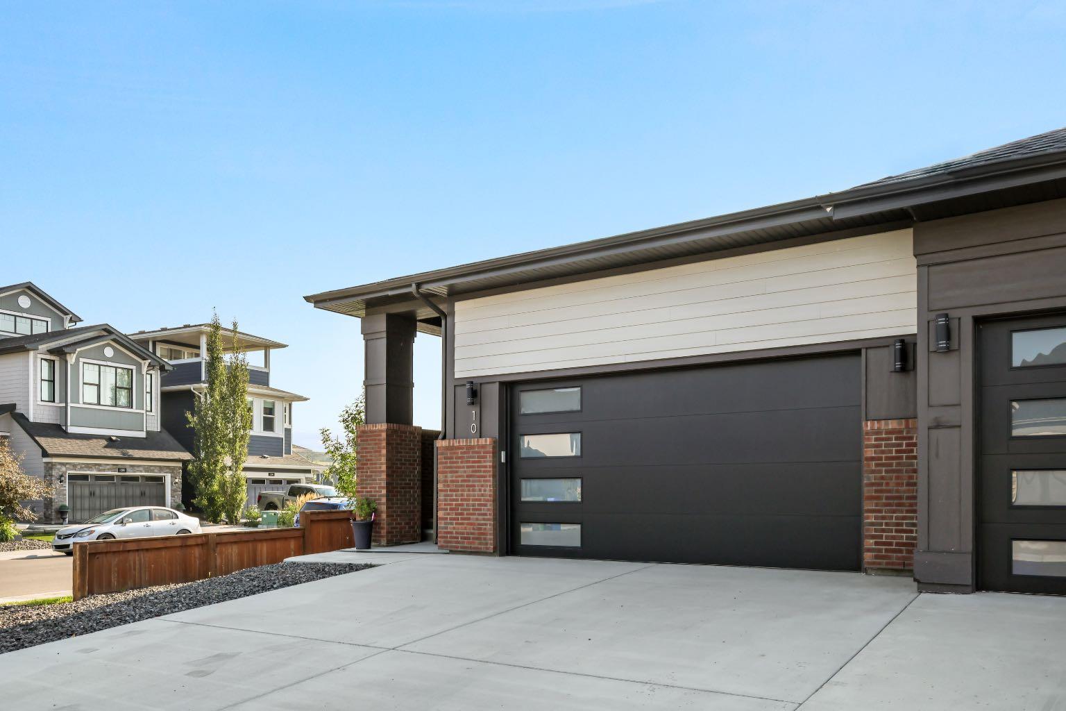 10 Cranbrook Common SE, Calgary, AB T3M 3C2