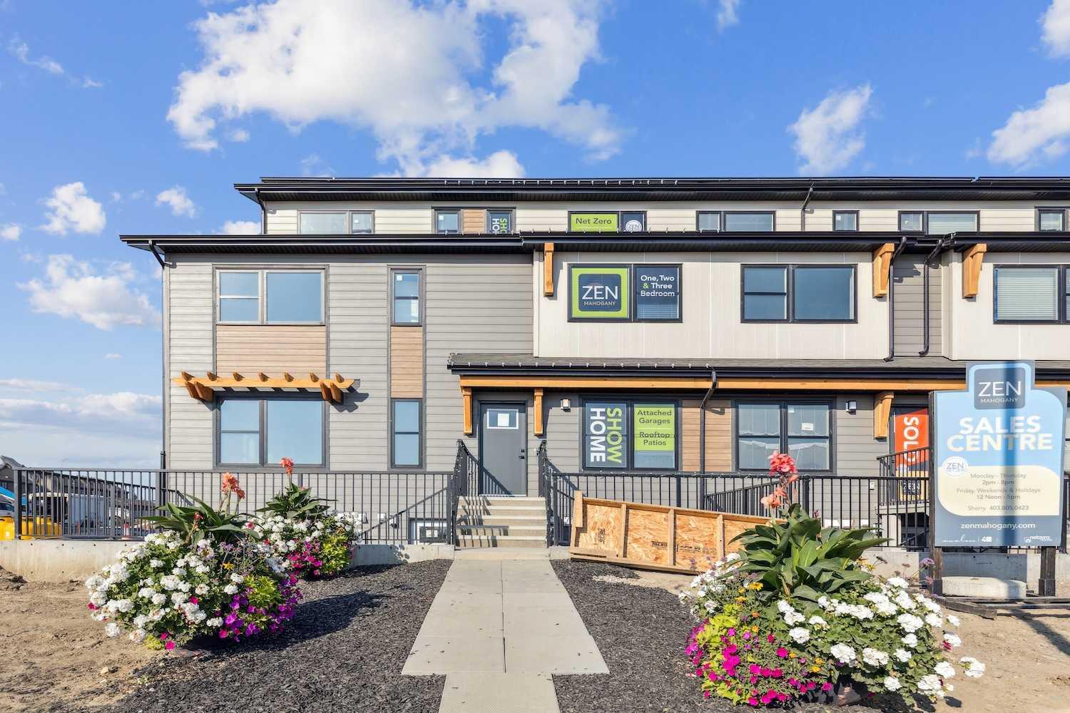 135 Mahogany Parade Se Unit 105, Calgary, AB T3M 2J9
