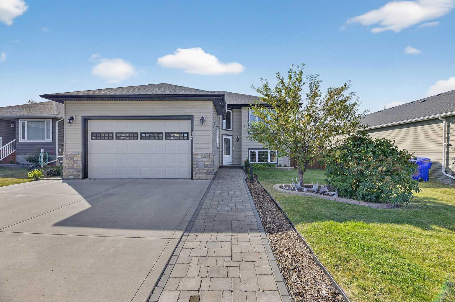 12 Vermont Close, Olds, AB T4H 0C3