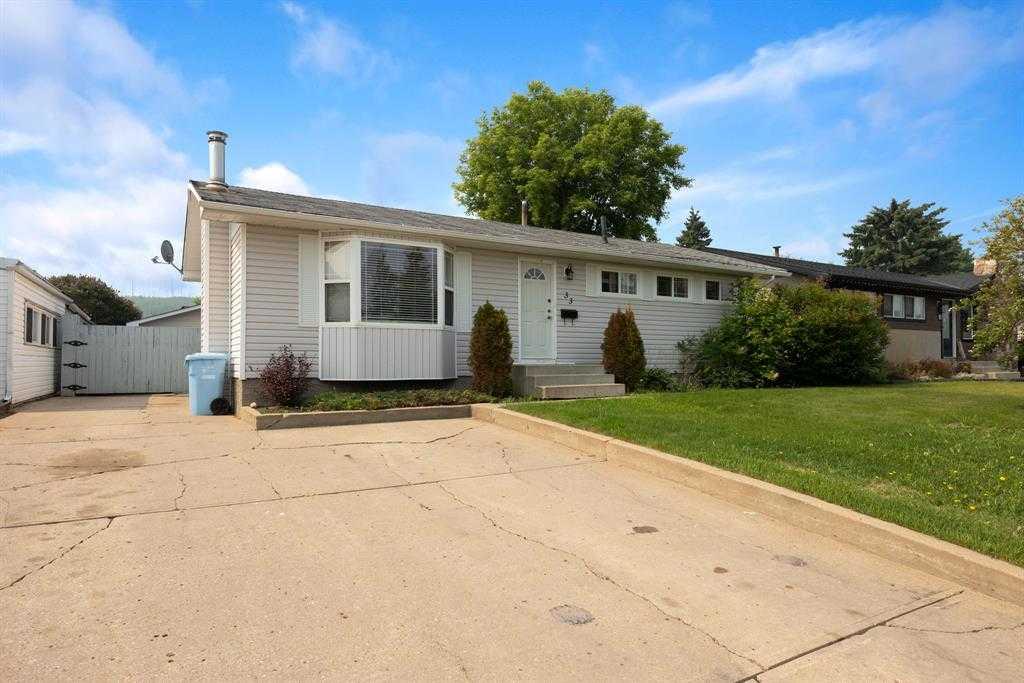 33 Fitzgerald Ave, Fort Mcmurray, AB T9H 1K4