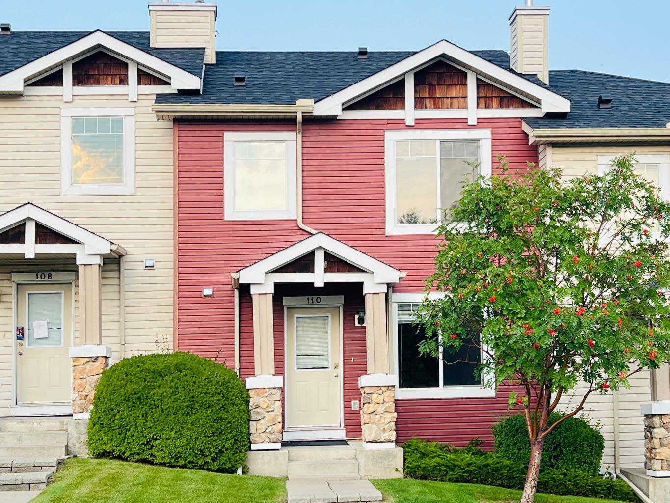 110 Panamount Dr NW, Calgary, AB T3K 6K3