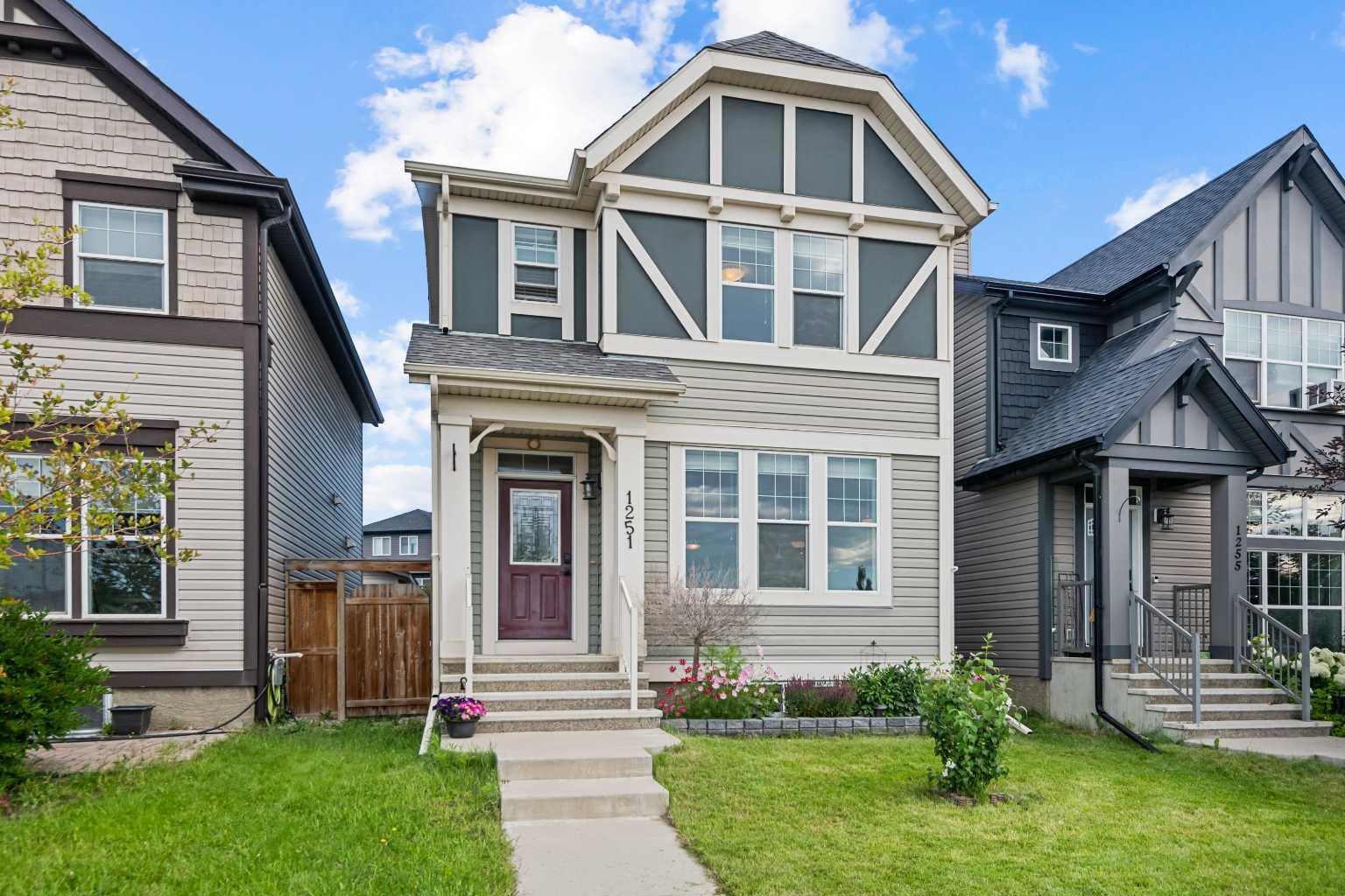 1251 New Brighton Park SE, Calgary, AB T2Z 0X8