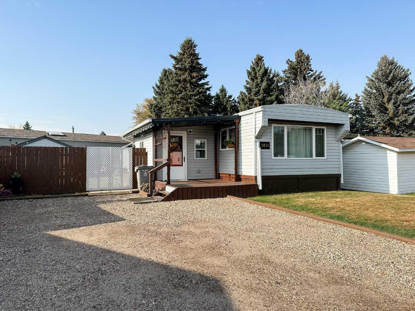 61 Street Unit 3816, Stettler, AB T4K 1G5