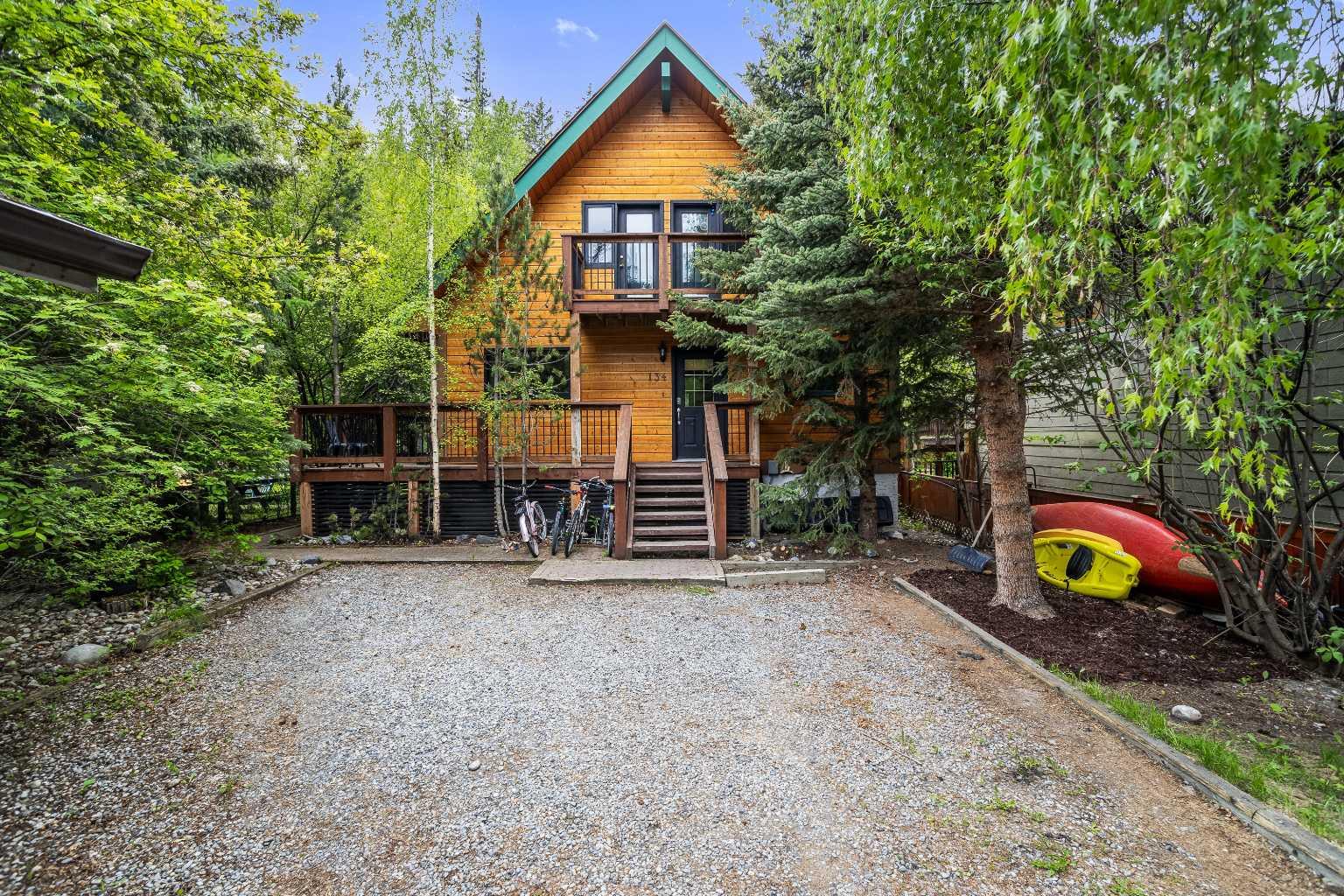 134 Rundle Cres, Canmore, AB T1W 2L6