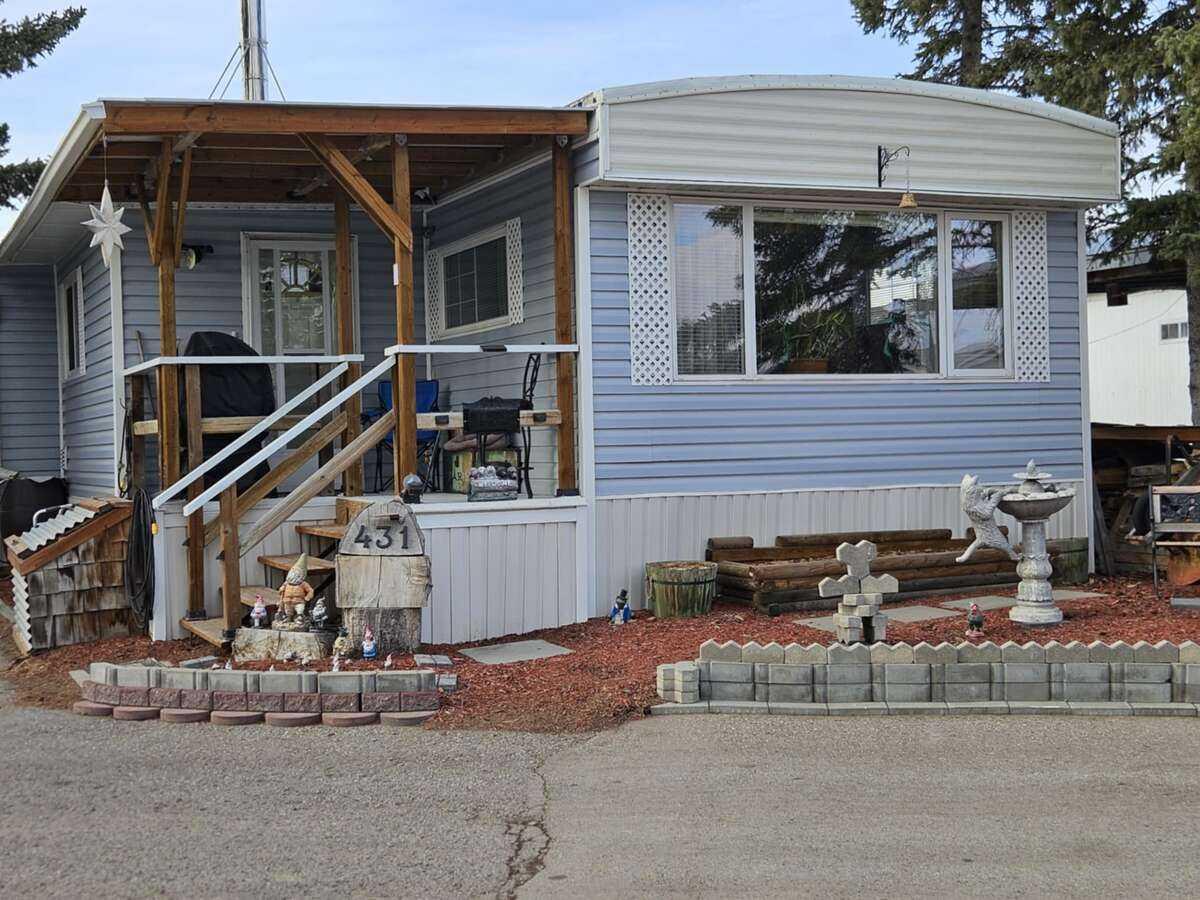 3223 83 Street Nw Unit 431, Calgary, AB T3B 5N8