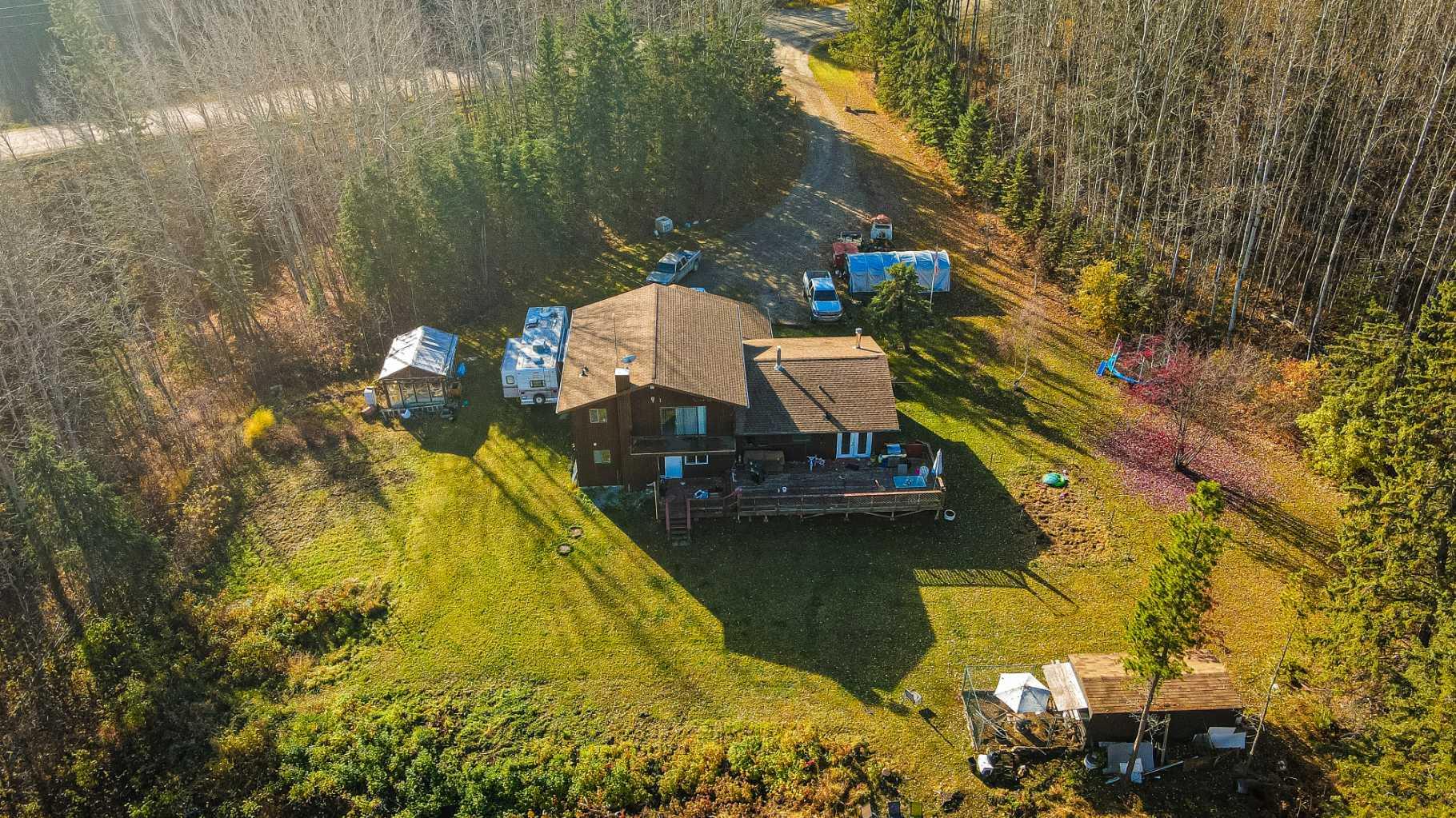 14132 E Bank Rd, Rural Yellowhead County, AB T7E 3Z4