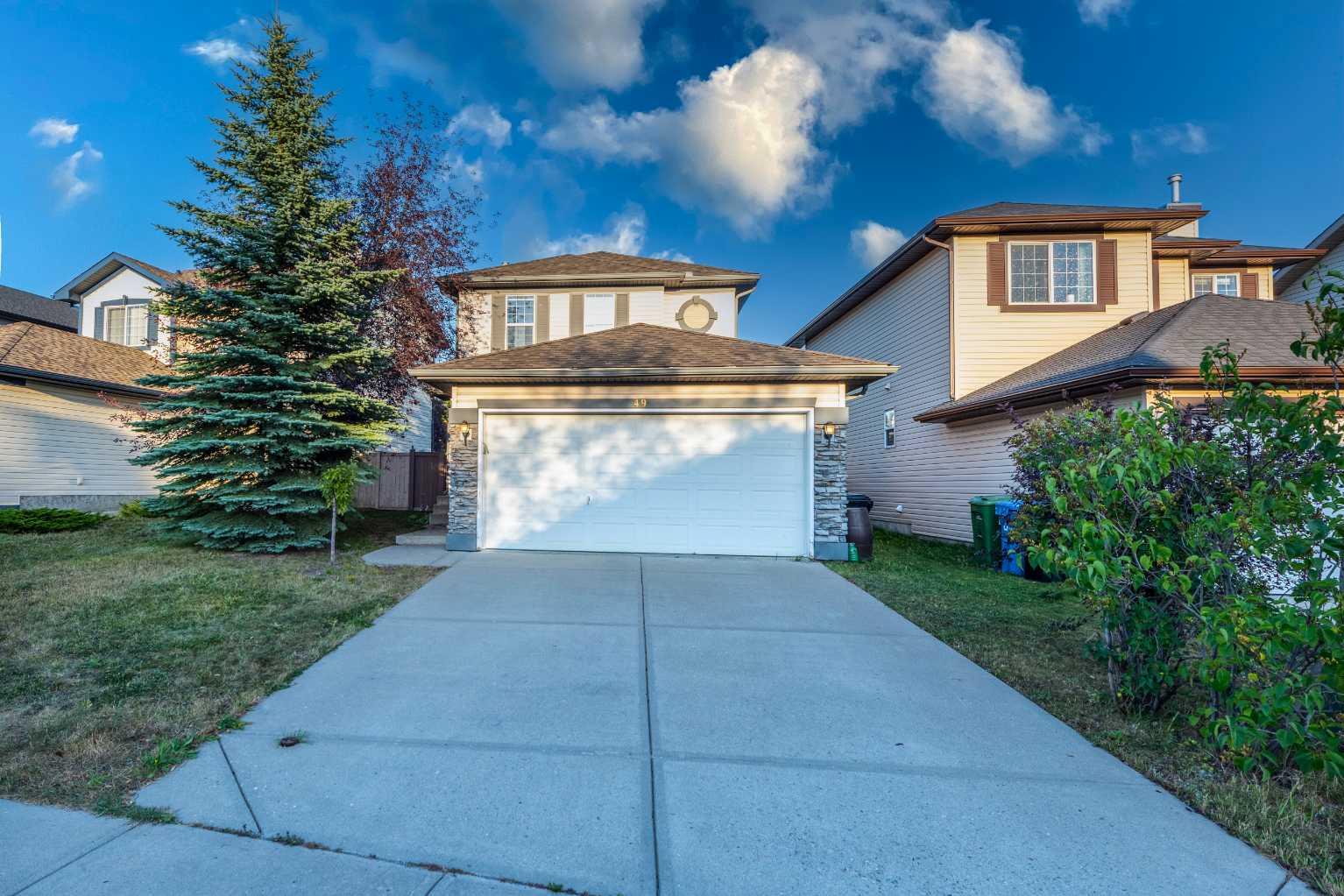 49 Rocky Ridge Heath NW, Calgary, AB T3C 4Z9