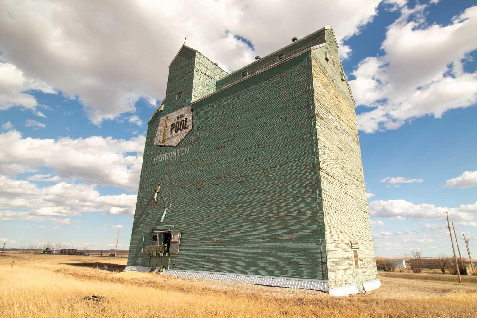 318 Railway Ave, Herronton, AB T0L 0L0