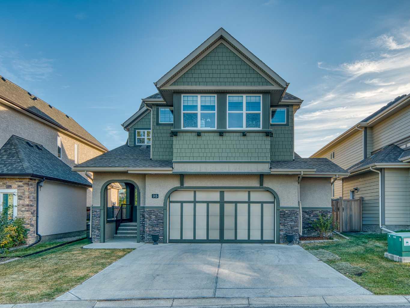 95 Mahogany Mnr SE, Calgary, AB T3M 0Y2