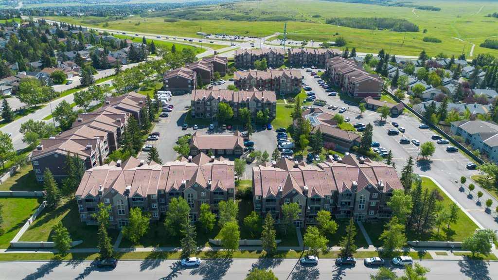 3212 Edenwold Heights Nw Unit 12, Calgary, AB T3A 3Y8