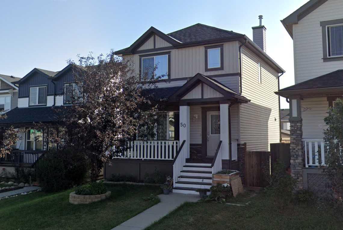 50 Bridlecrest Gdns SW, Calgary, AB T2Y 4Y4