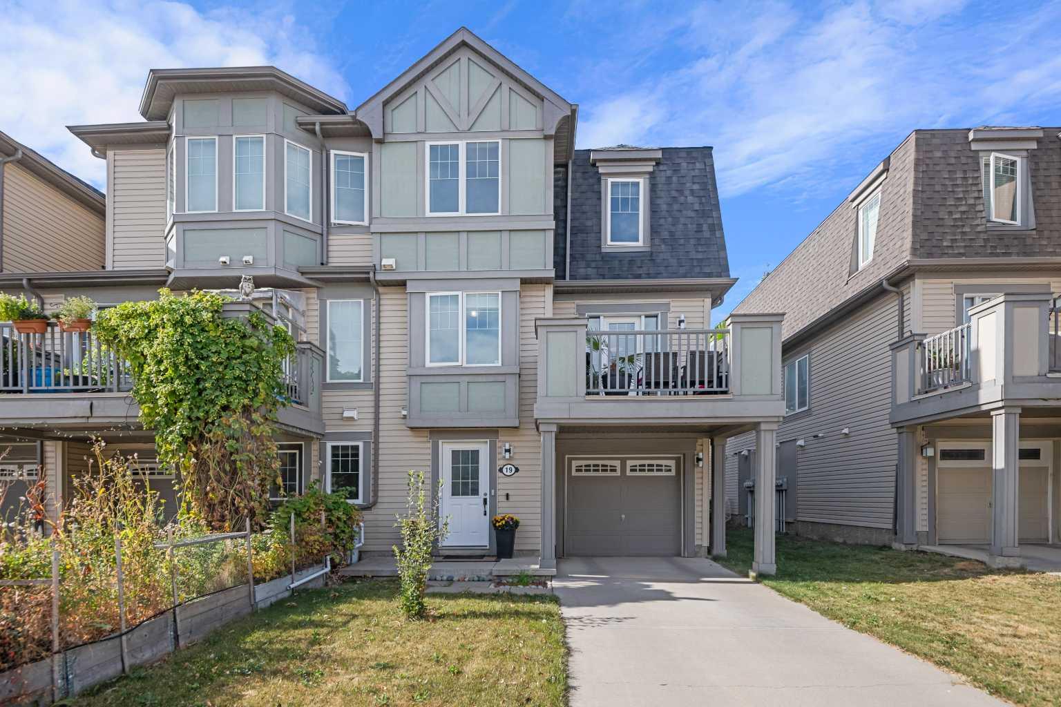 19 Windstone Grn SW, Airdrie, AB T4B 0N8