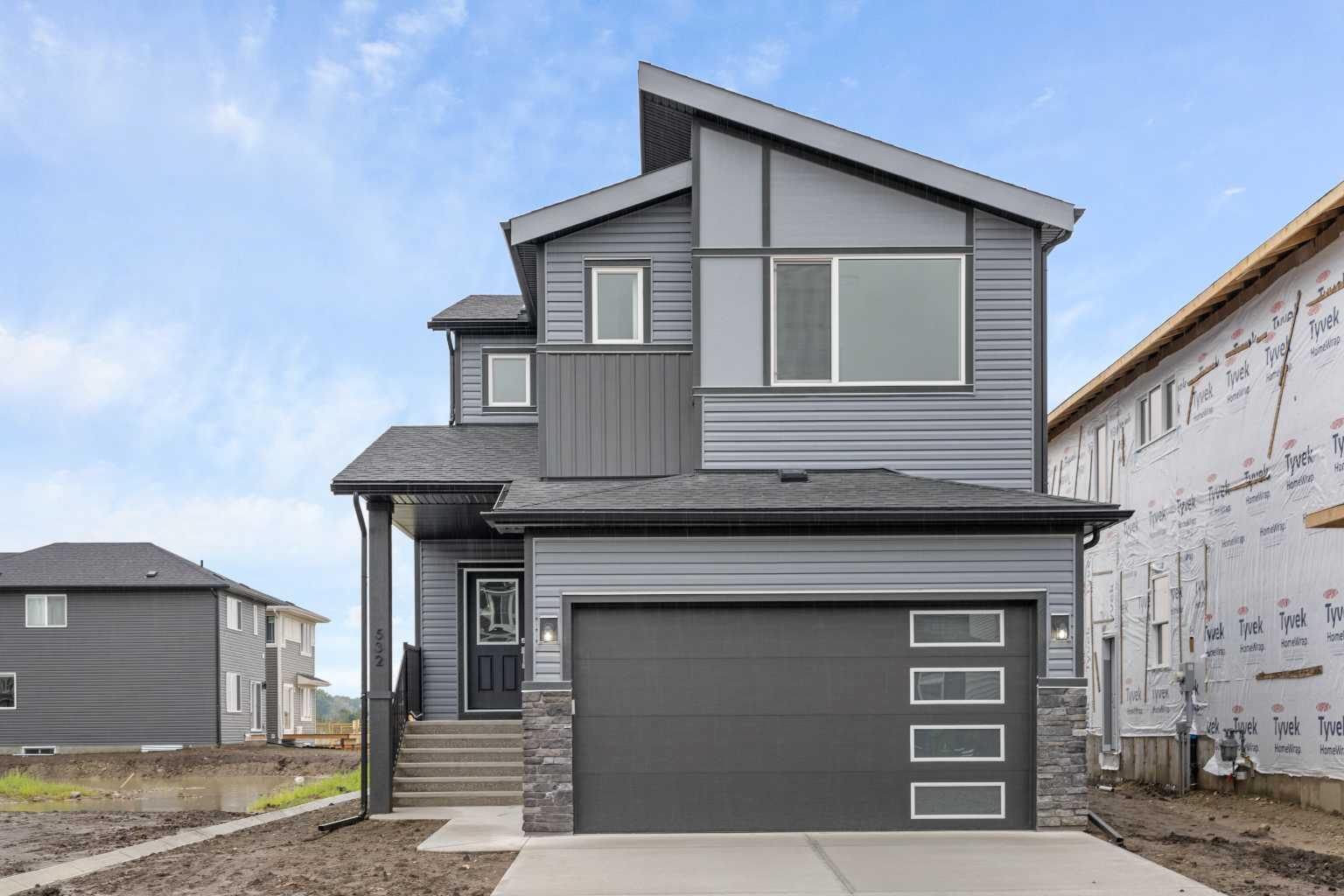 532 Clearwater Heath, Chestermere, AB T1X 3A5