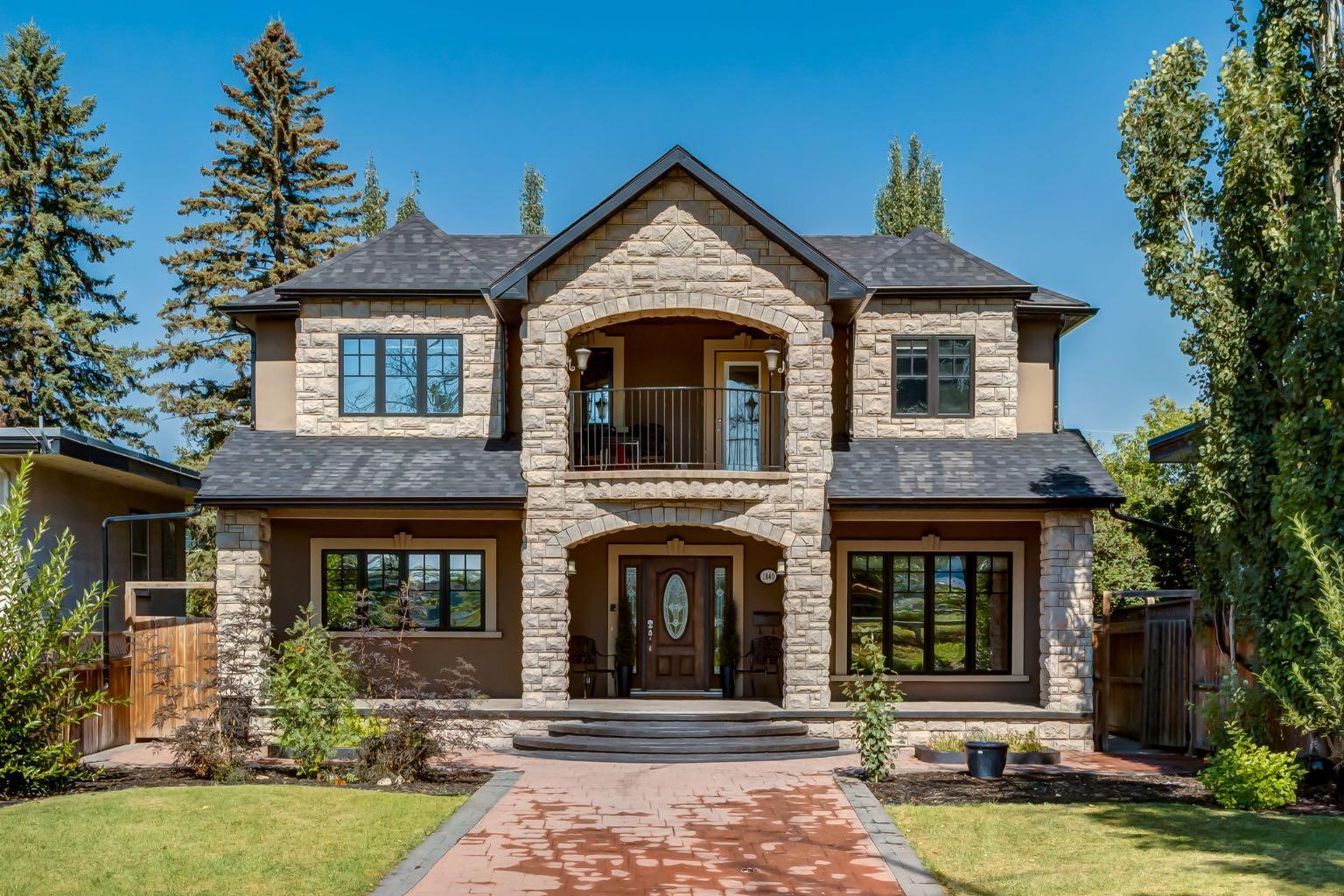1840 Westmount Blvd NW, Calgary, AB T2N 3G8