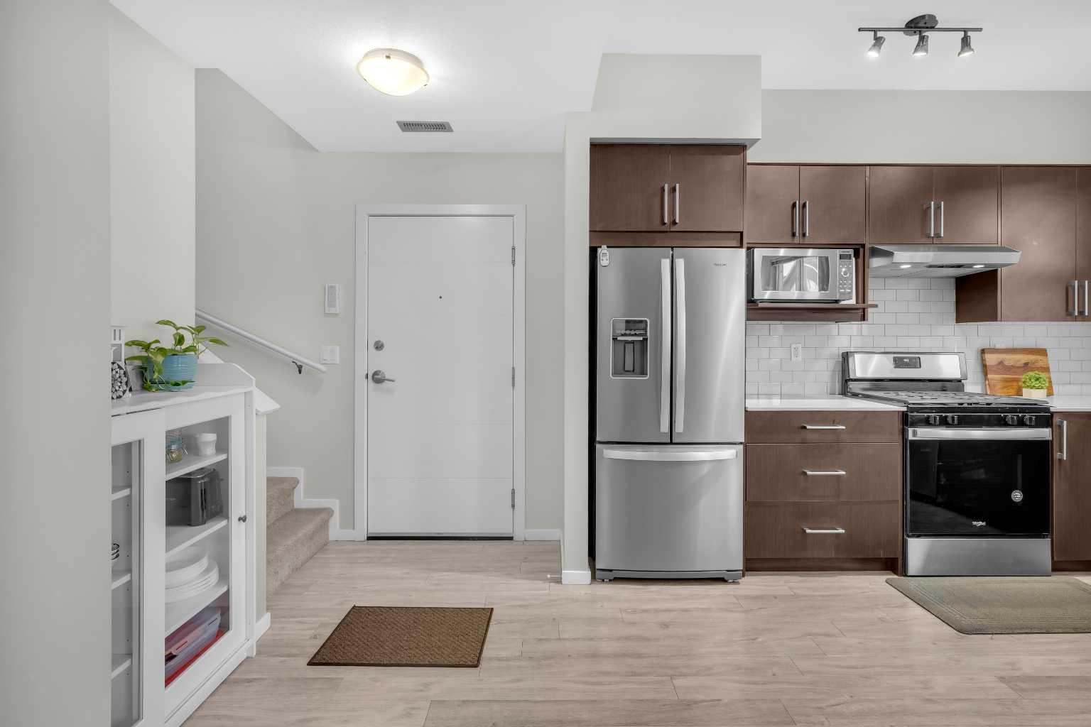 315 Redstone Ne Unit 201, Calgary, AB T3N 1M5