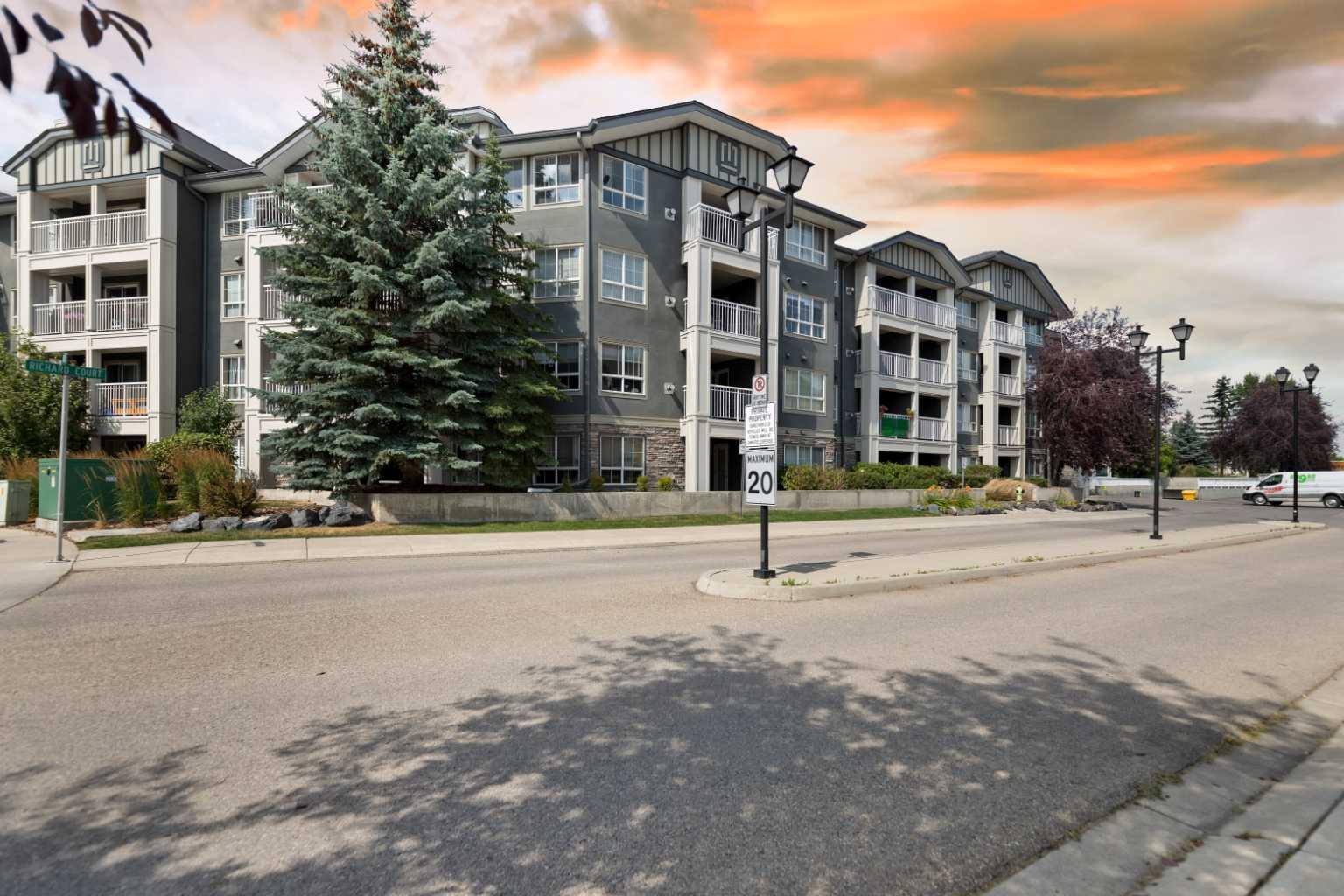 35 Richard Court Sw Unit 202, Calgary, AB T3E 7N9