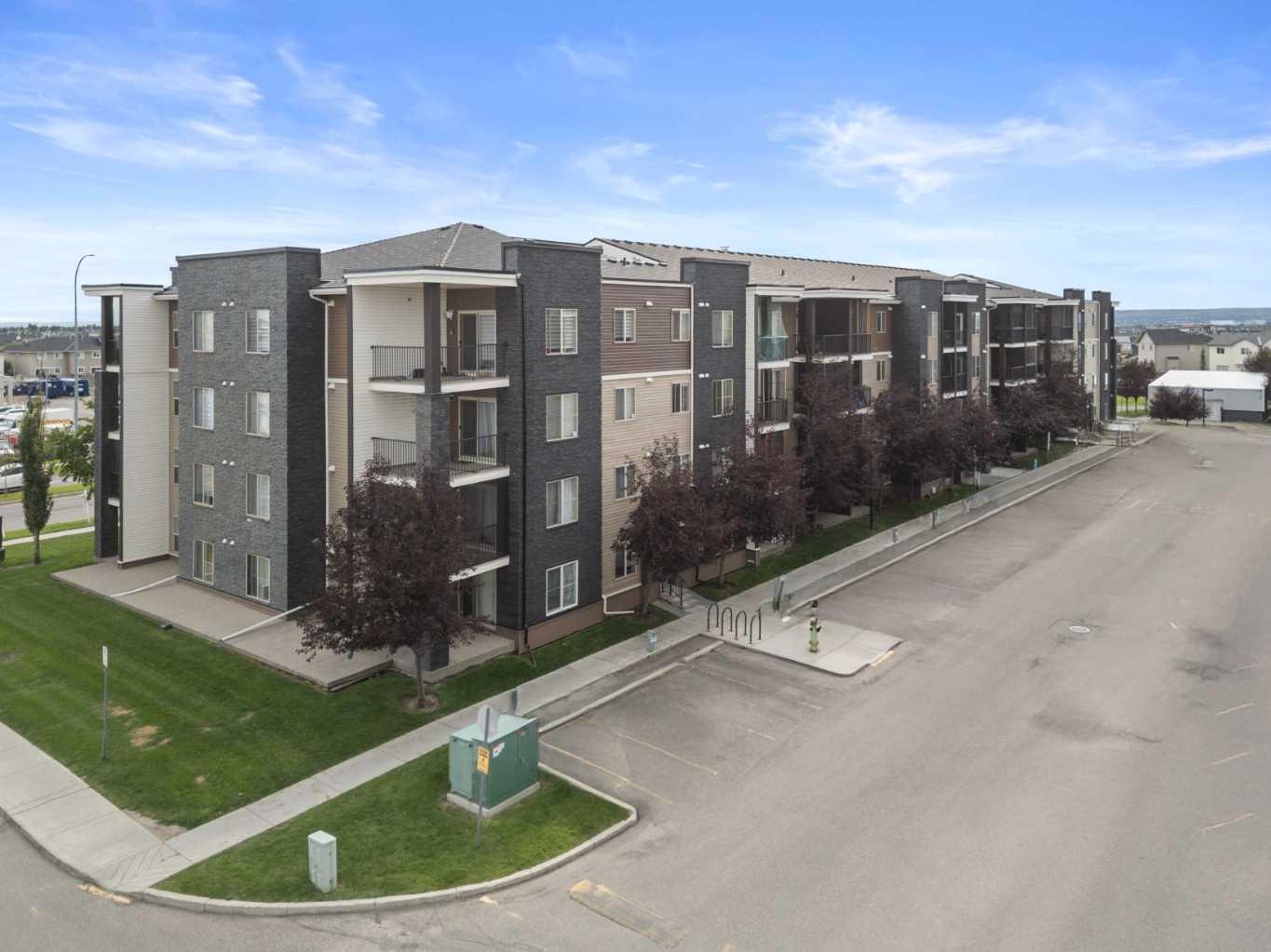 7130 80 Avenue Ne Unit 204, Calgary, AB T3J 0N5