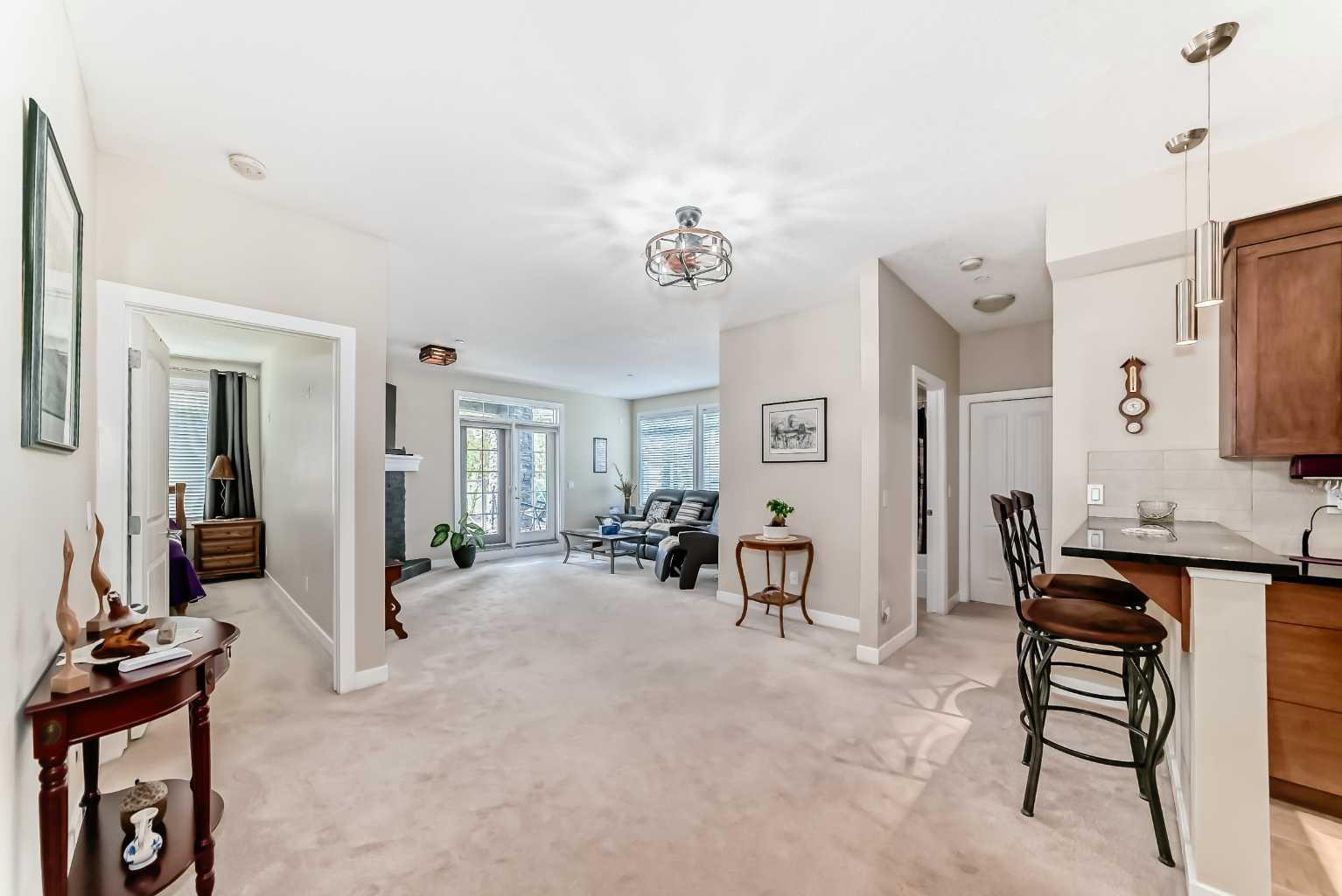 1005 Westmount Drive Unit 102 #a, Strathmore, AB T1P 0C3