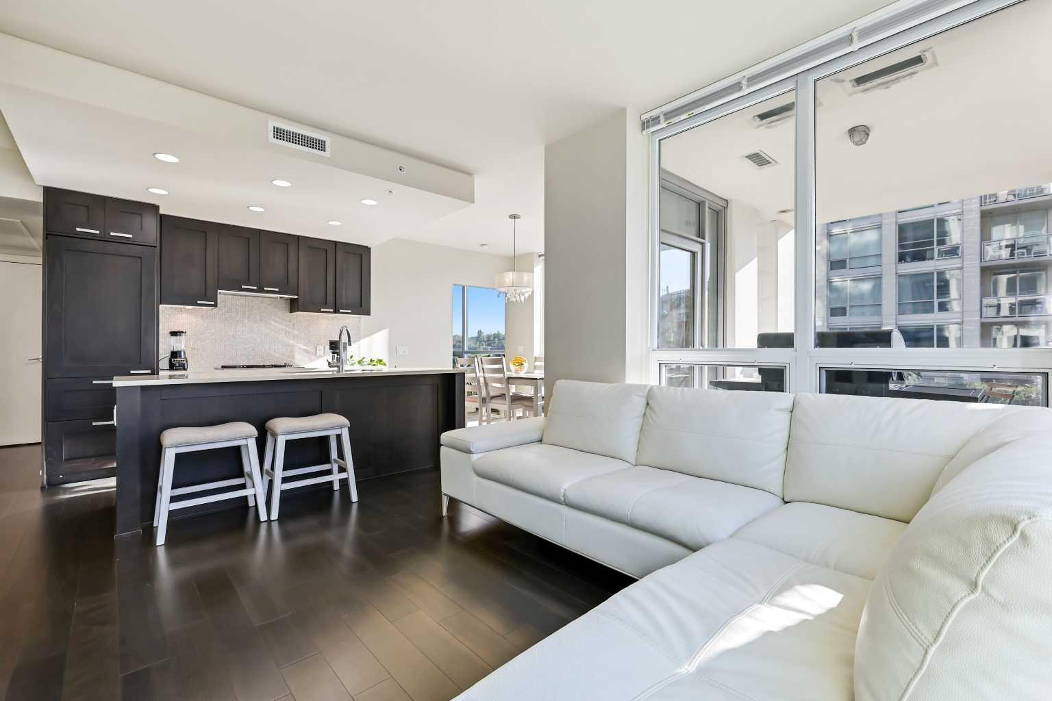 222 Riverfront Avenue Sw Unit 825, Calgary, AB T2P 0X2