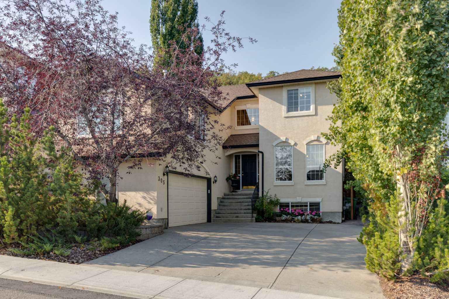 305 Patterson Blvd SW, Calgary, AB T3H 3K1