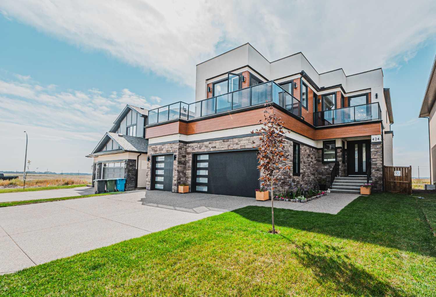 424 Watercrest Pl, Chestermere, AB T1X 2Y9