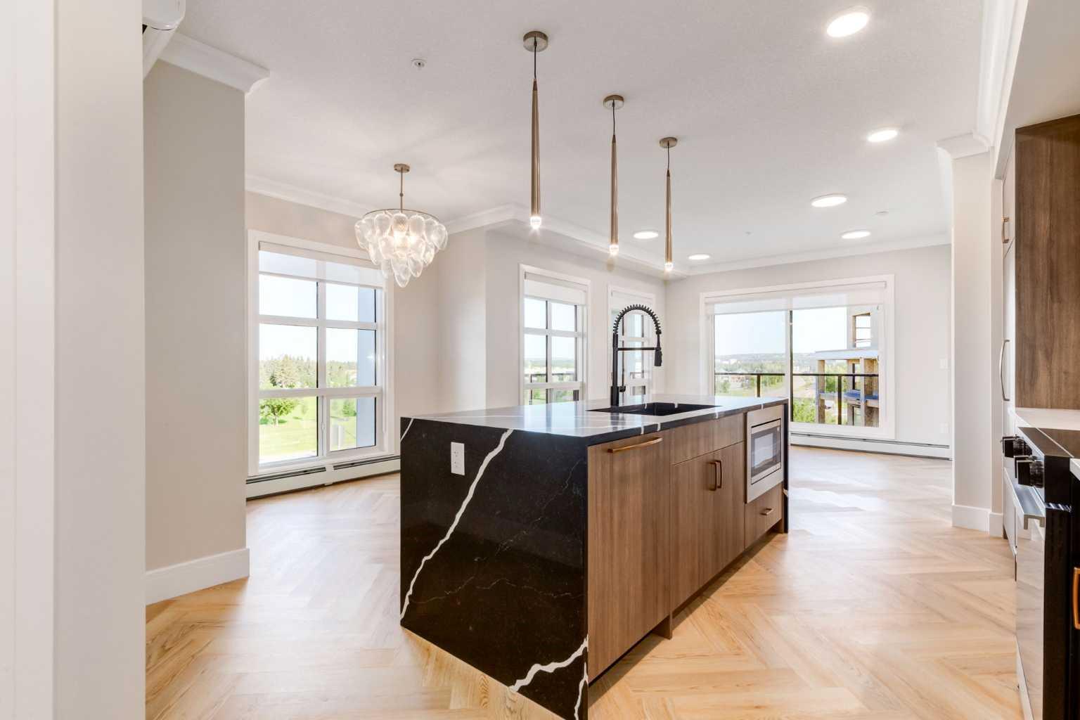 330 Dieppe Drive Sw Unit 302, Calgary, AB T3E 2L4