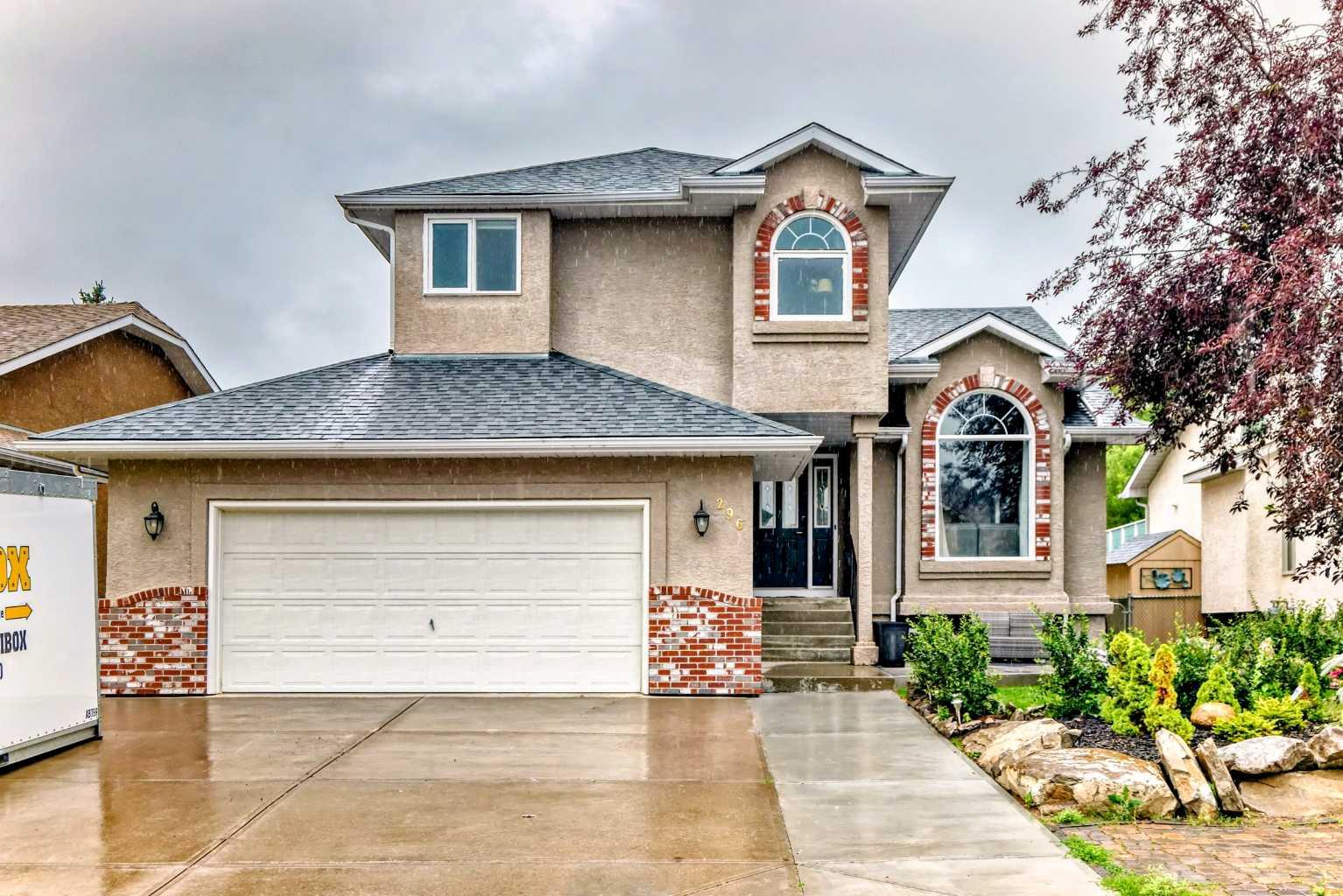 296 Lakeside Greens Cres, Chestermere, AB T1X 1C3