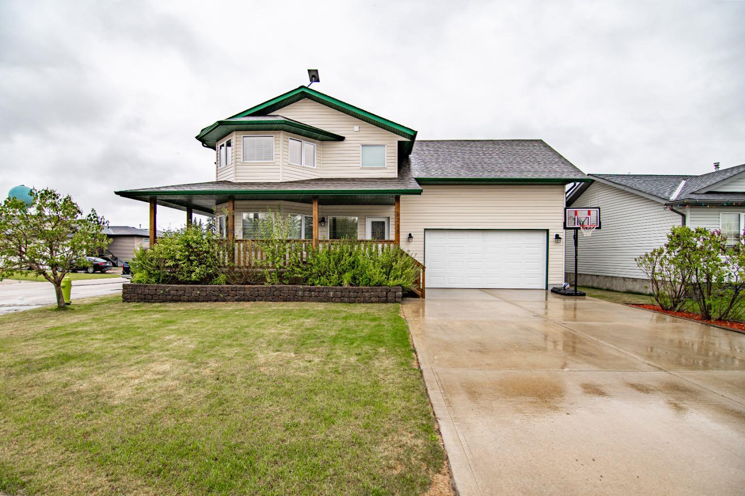 55 Avenue Unit 5215, Eckville, AB T0M 0X0