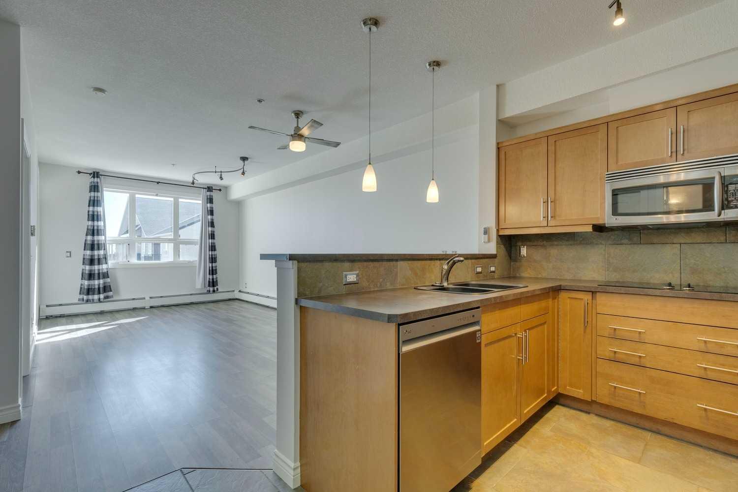 26 Val Gardena View Sw Unit 439, Calgary, AB T3H 5Z5